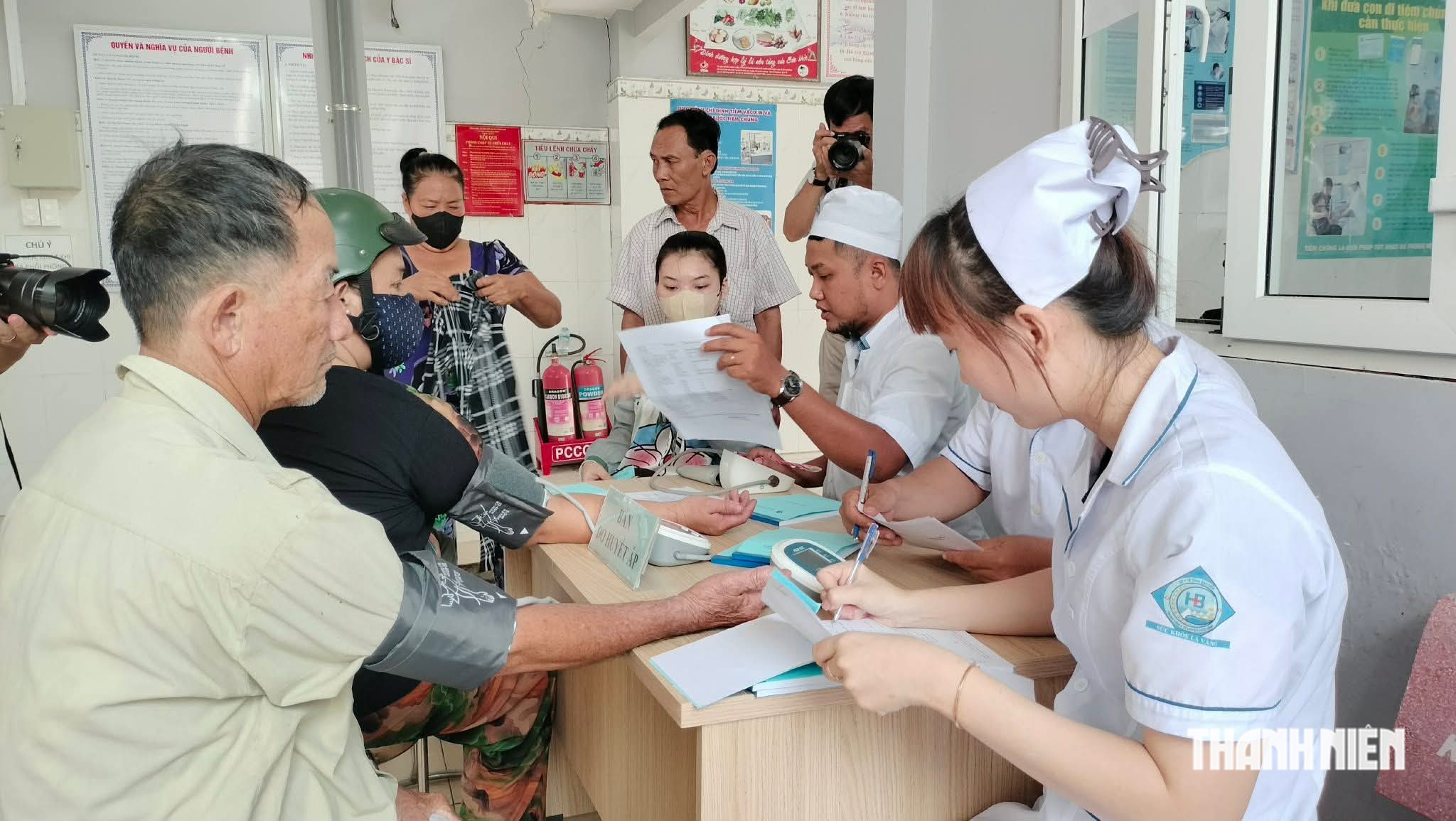 Cà Mau đặt mục tiêu mỗi người dân được khám sức khỏe mỗi năm  - Ảnh 4.