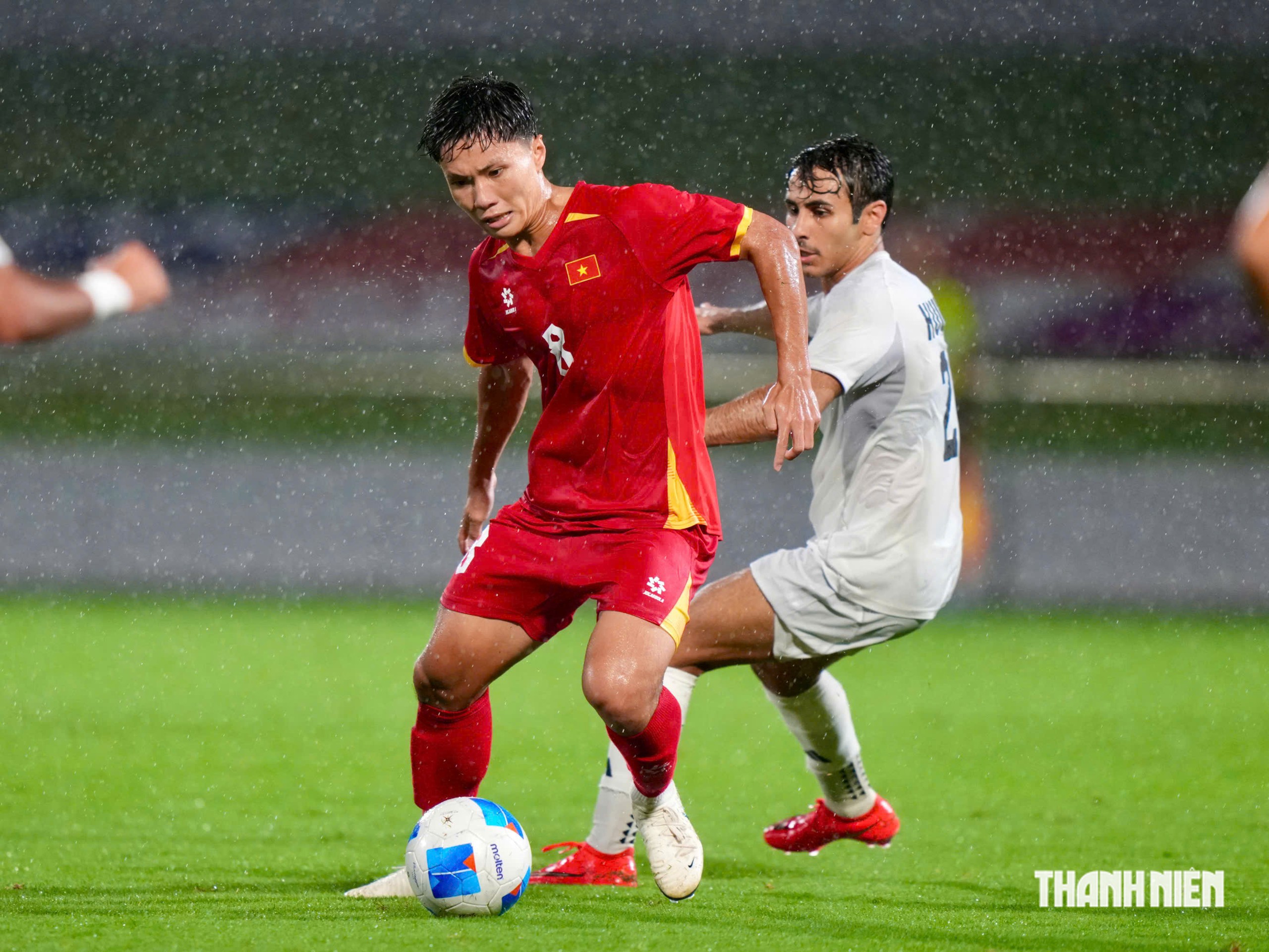 U.23 Việt Nam (áo đỏ) phải chắt chiu hơn nữa