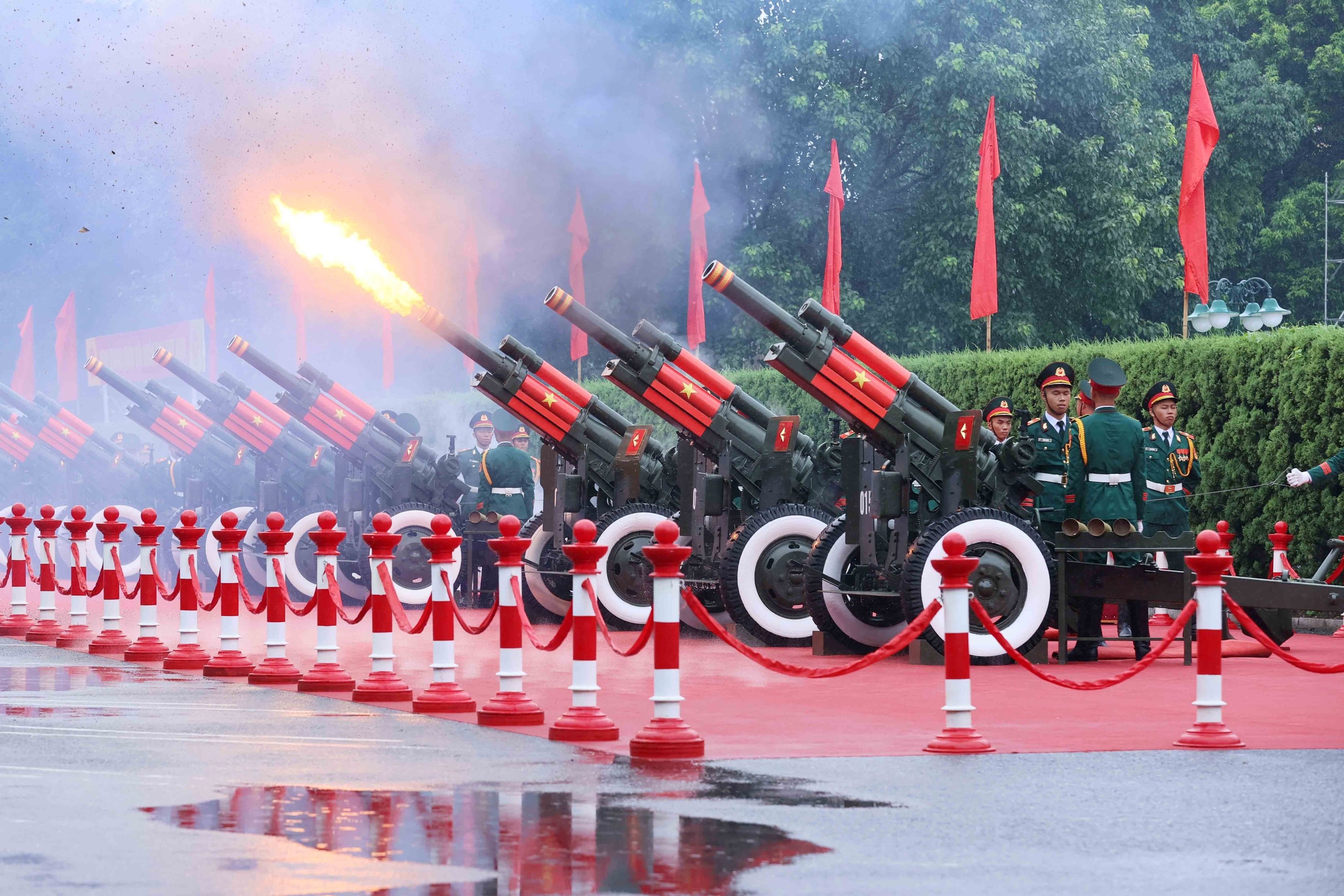 Tổng Bí thư, Chủ tịch nước Tô Lâm chủ trì đón chính thức Nhà vua Thái Lan- Ảnh 2.