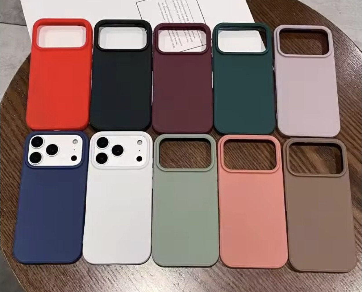 Sự thật sau chiếc ốp lưng 40.000 đồng: Cảnh báo cho người sắm phụ kiện iPhone 18 - Ảnh 1.