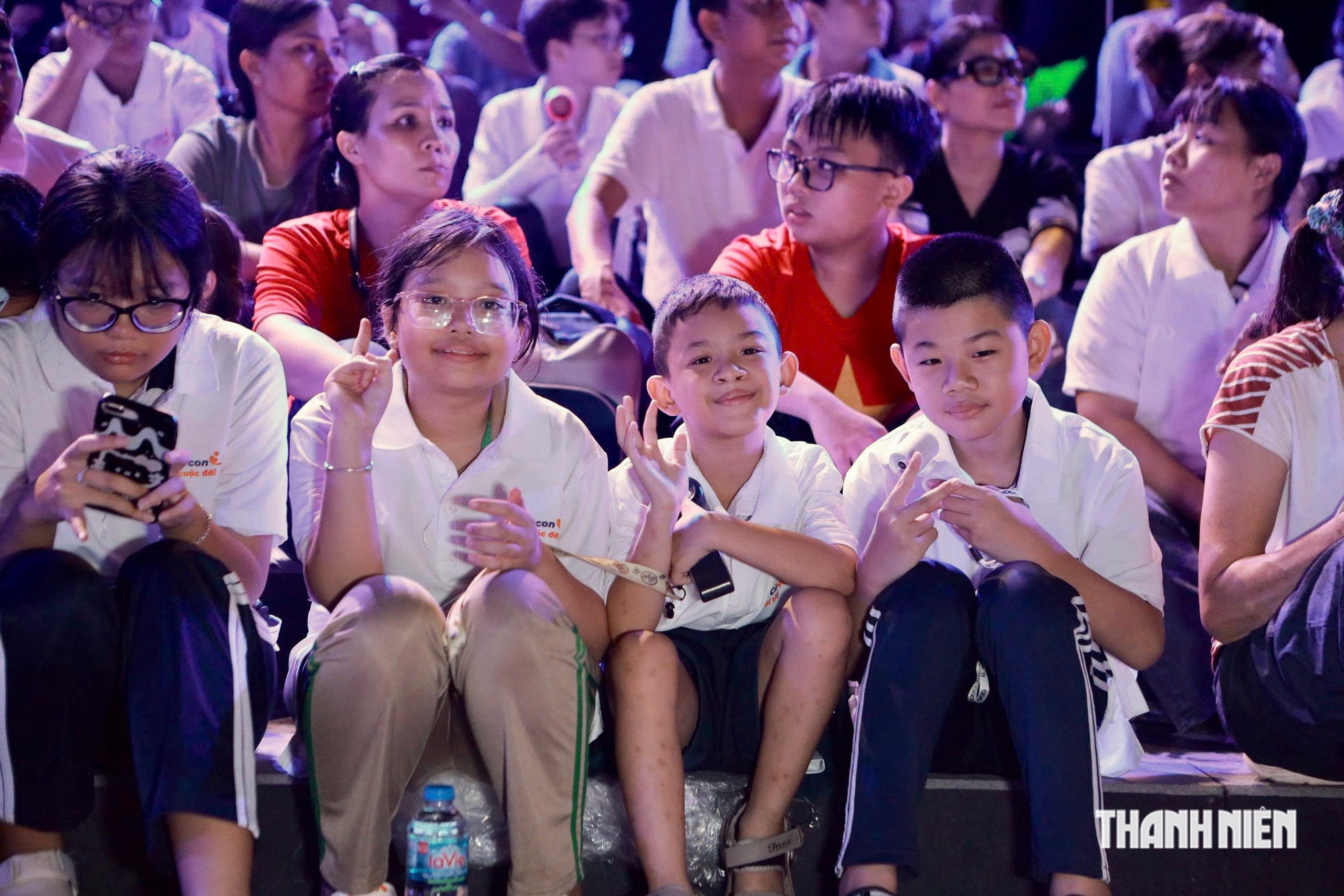 Những đứa trẻ "đi tiếp" sau 5 năm: "Em đã chạm tới giấc mơ đại học" - Ảnh 9.