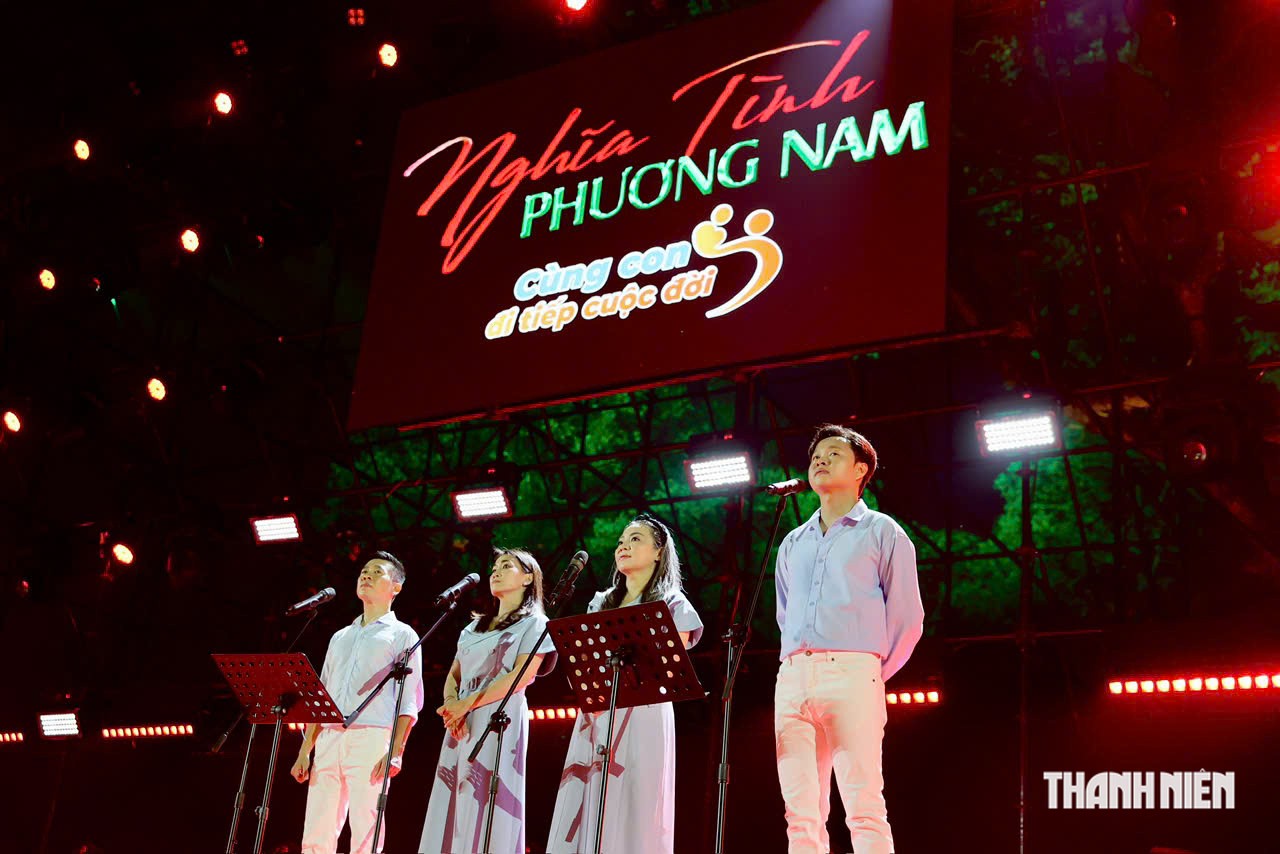 Đ&agrave;m Vĩnh Hưng, Uy&ecirc;n Linh g&acirc;y x&uacute;c động mạnh- Ảnh 7.