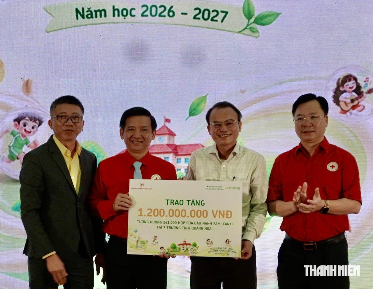 1 triệu hộp sữa đậu nành miễn phí đến với học sinh vùng khó- Ảnh 2.