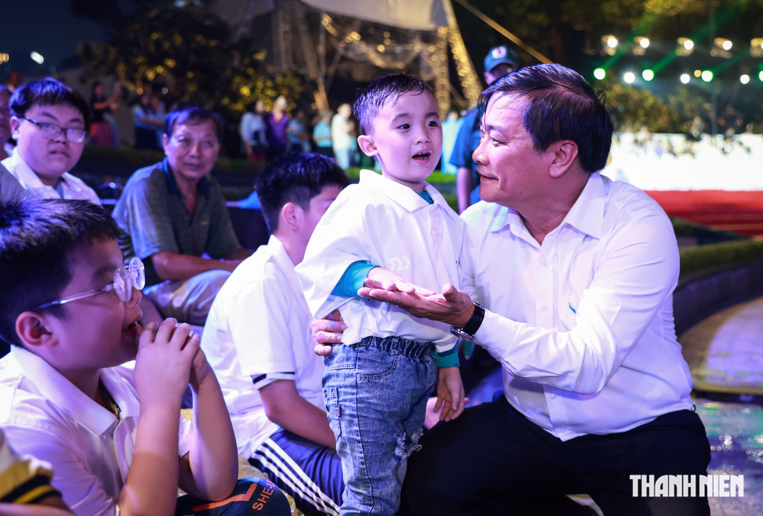 To&agrave;n cảnh Chương tr&igrave;nh Nghĩa t&igrave;nh Phương Nam - C&ugrave;ng con đi tiếp cuộc đời- Ảnh 2.