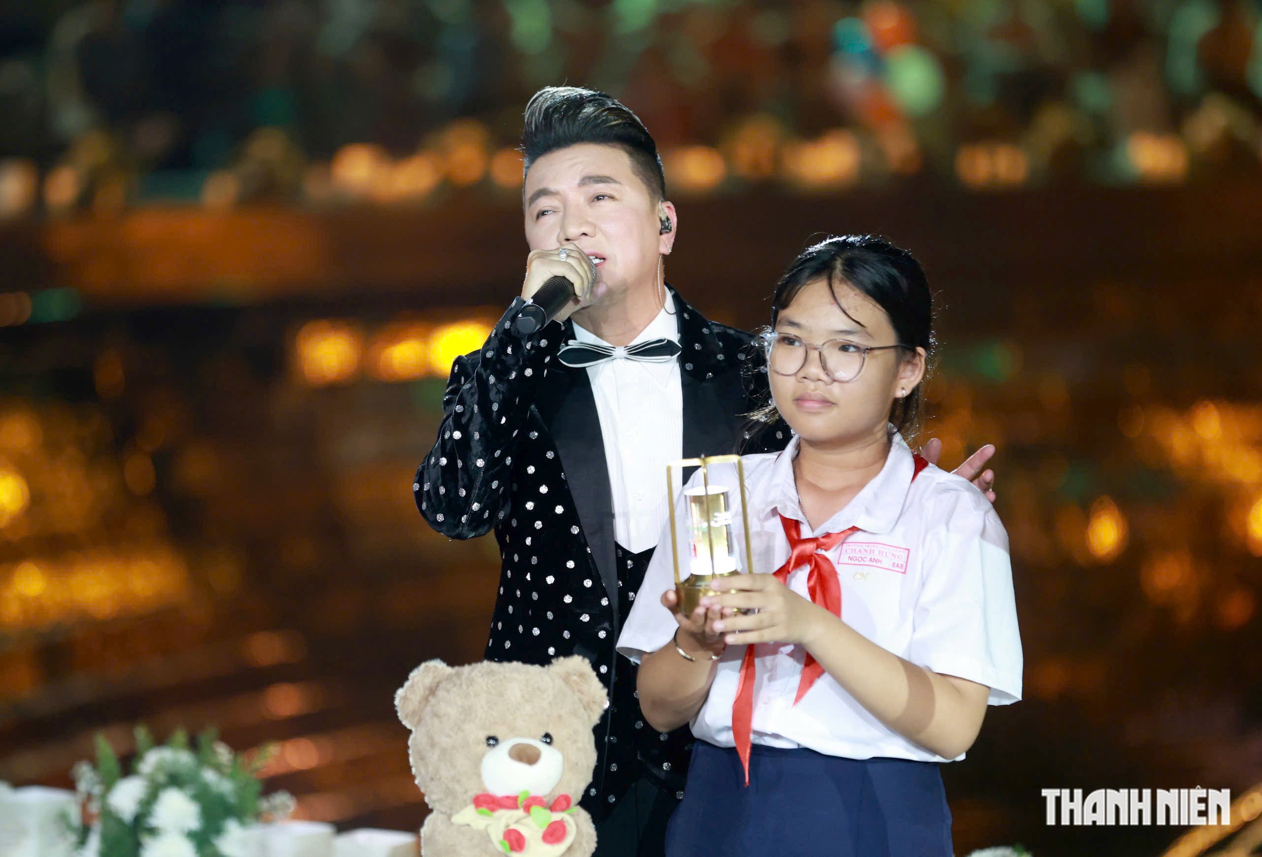 To&agrave;n cảnh Chương tr&igrave;nh Nghĩa t&igrave;nh Phương Nam - C&ugrave;ng con đi tiếp cuộc đời- Ảnh 11.
