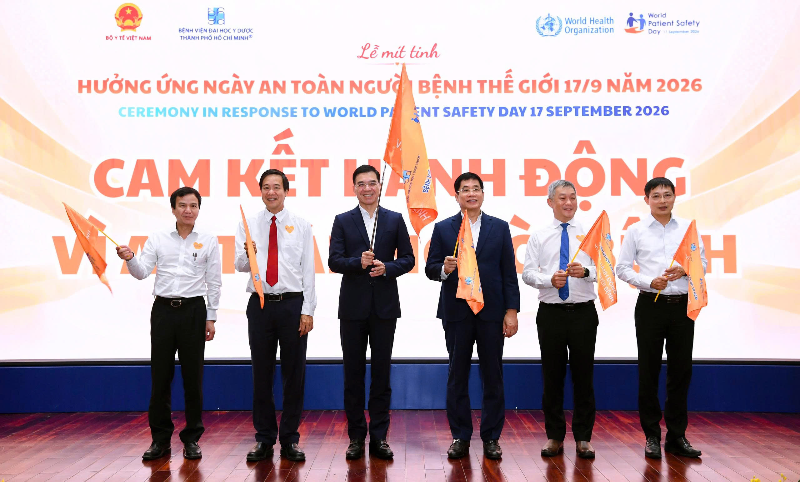 'Chăm sóc an toàn suốt đời’ cho người bệnh không lây nhiễm - Ảnh 1.