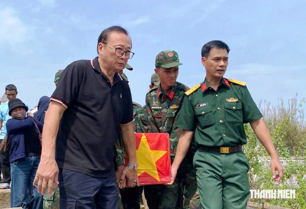 Người l&iacute;nh gi&agrave; gần 40 năm chăm s&oacute;c mộ 17 liệt sĩ: 'T&ocirc;i m&atilde;n nguyện rồi'- Ảnh 3.