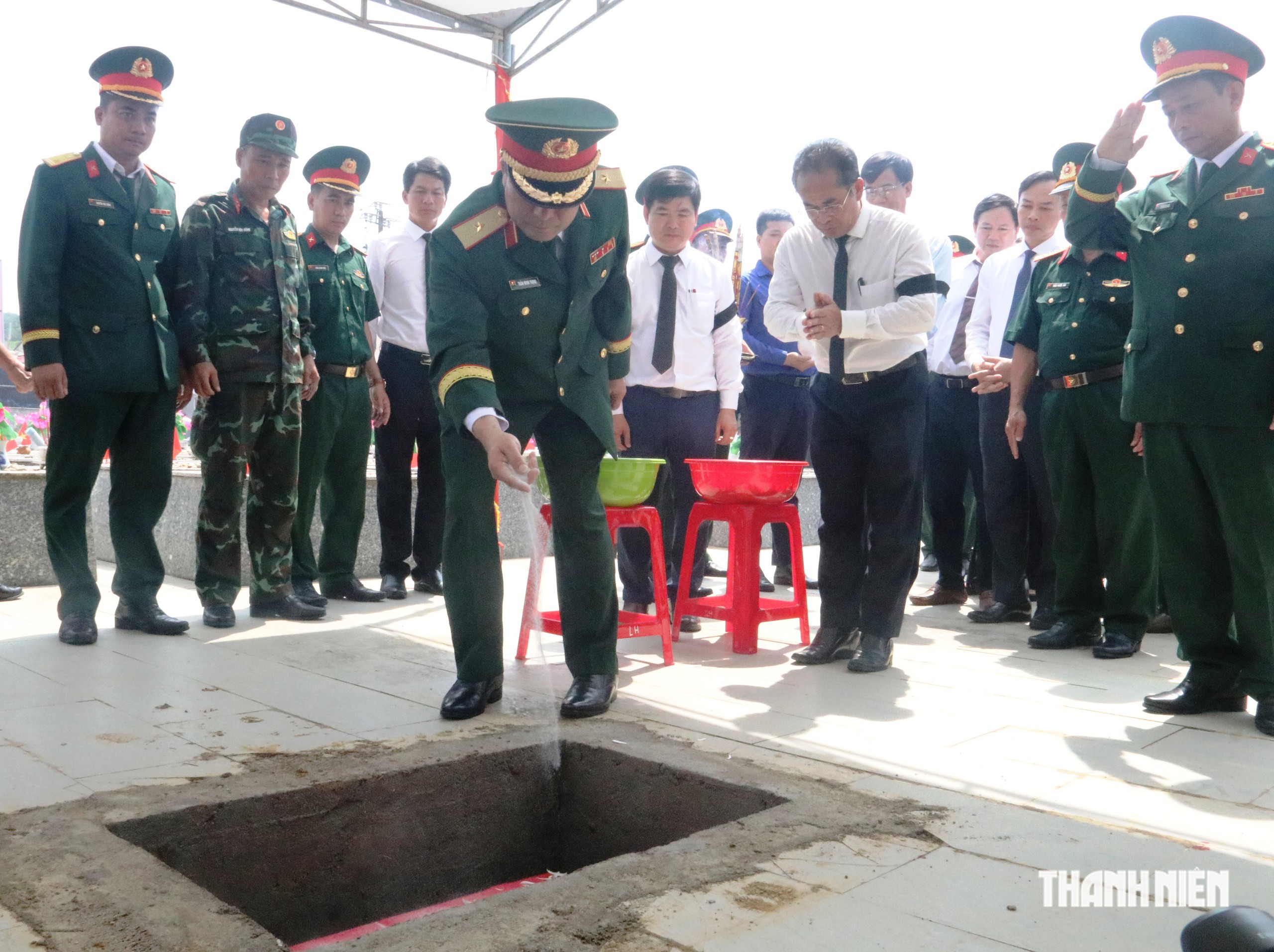 56 năm chờ đợi, 17 liệt sĩ 'trở về' nơi từng chiến đấu- Ảnh 4.