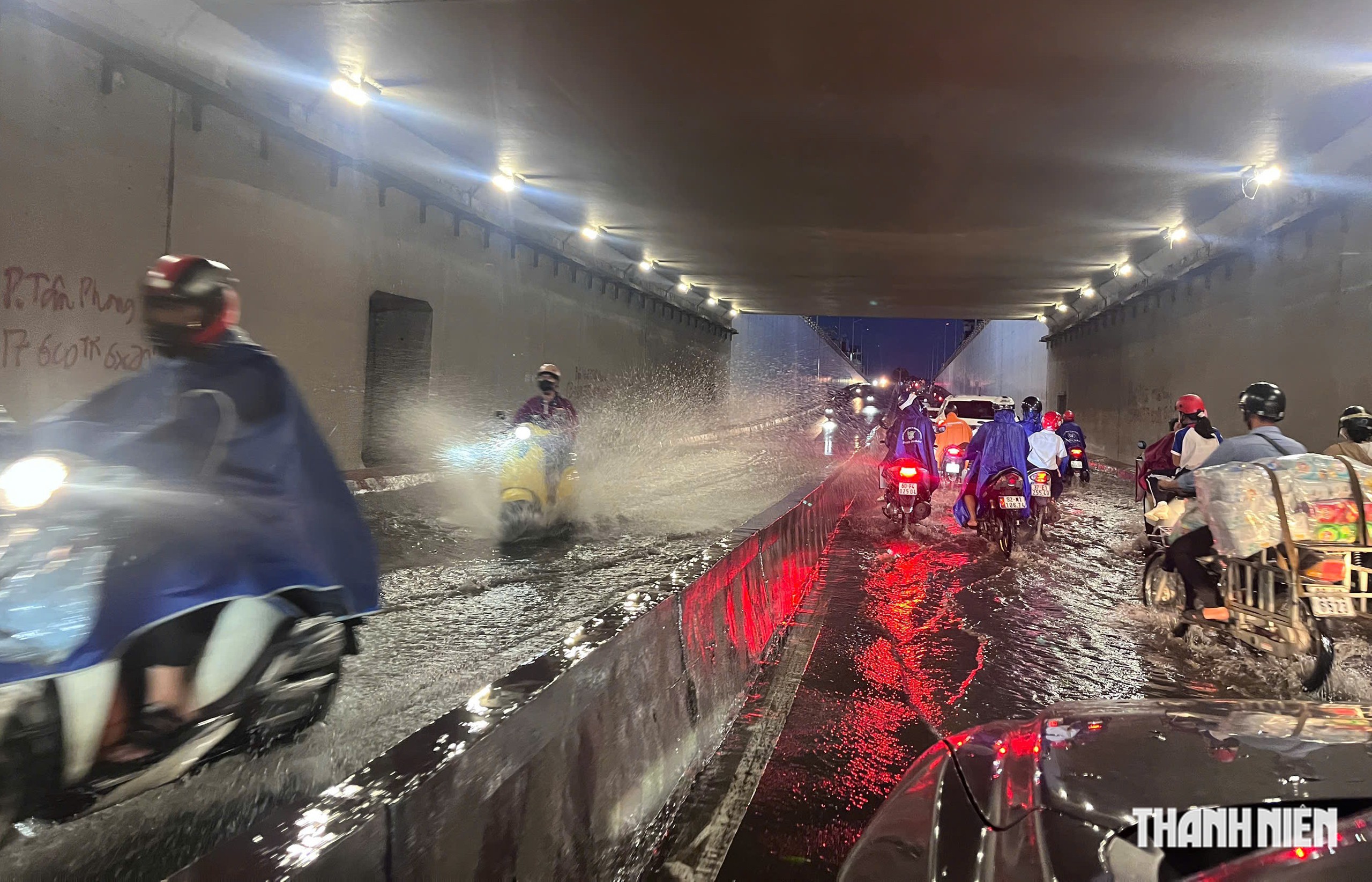 Hầm chui ở Đồng Nai ngập nhẹ sau cơn mưa - Ảnh 2.
