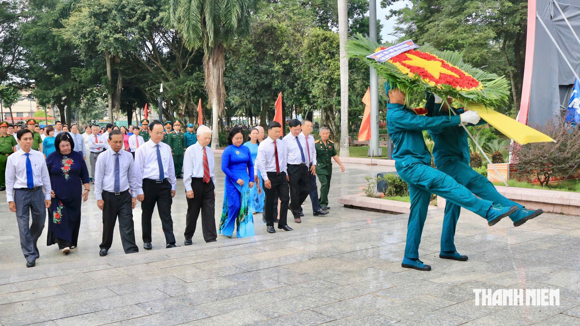 Nguyên Chủ tịch nước Nguyễn Minh Triết dự kỷ niệm 65 năm chiến thắng Phước Thành - Ảnh 1.