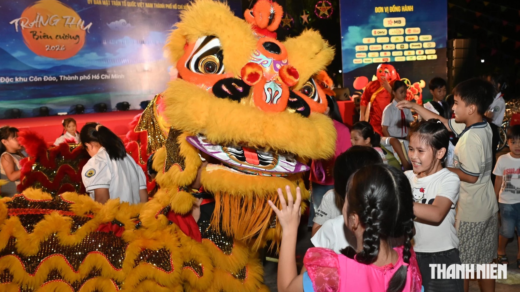 Ấm áp đêm hội Trăng thu biên cương 2026 tại đặc khu Côn Đảo- Ảnh 2.