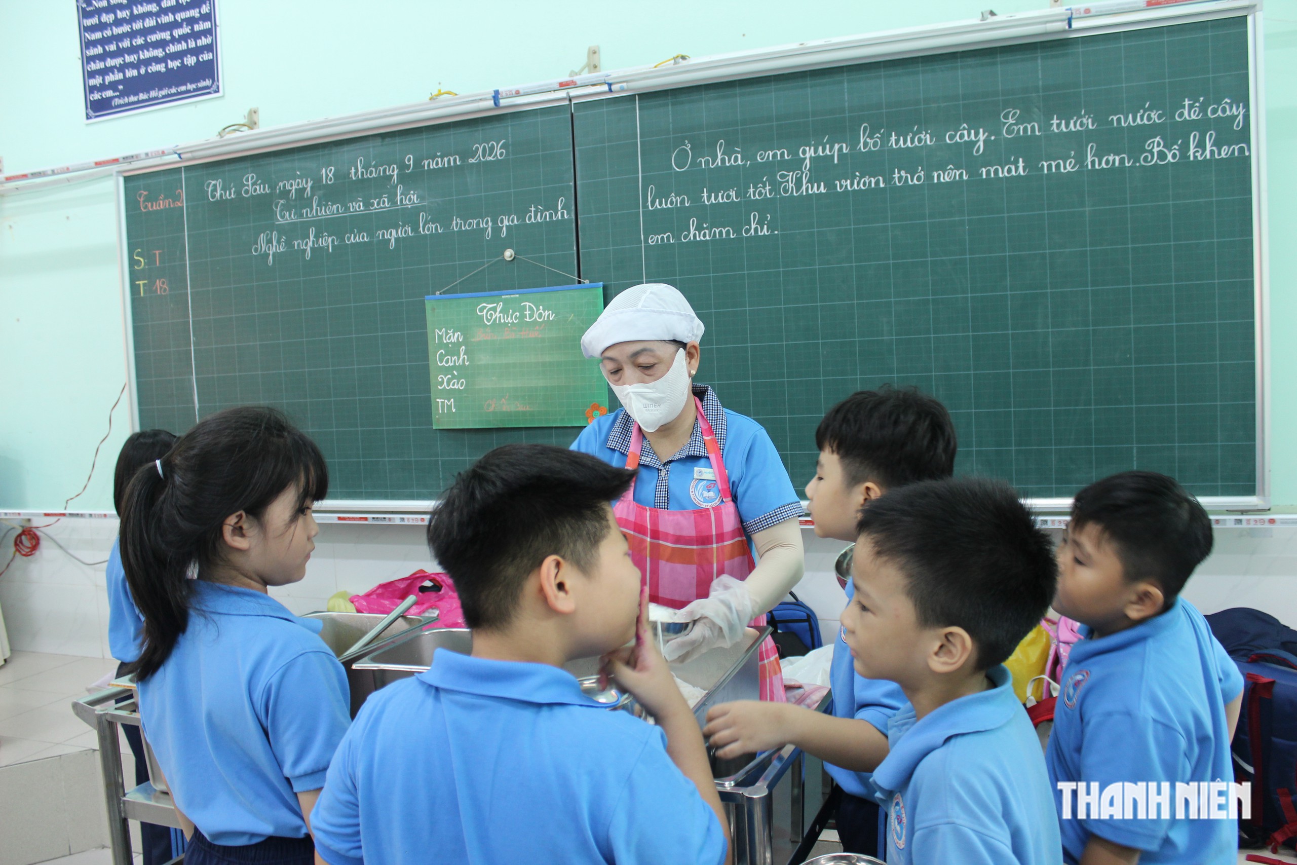 Bữa ăn bán trú 40.000 đồng của trường 106 năm tuổi ở TP.HCM - Ảnh 12.