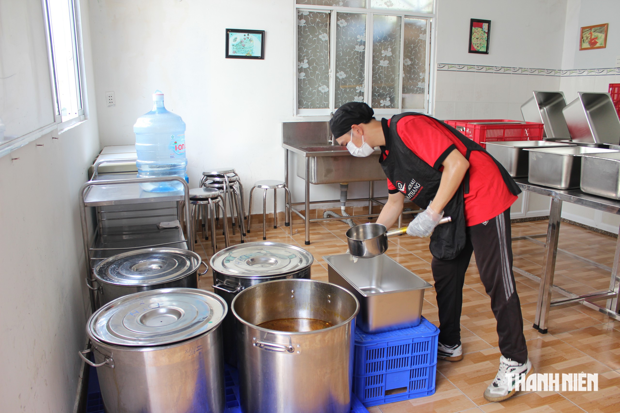 Bữa ăn bán trú 40.000 đồng của trường 106 năm tuổi ở TP.HCM - Ảnh 10.