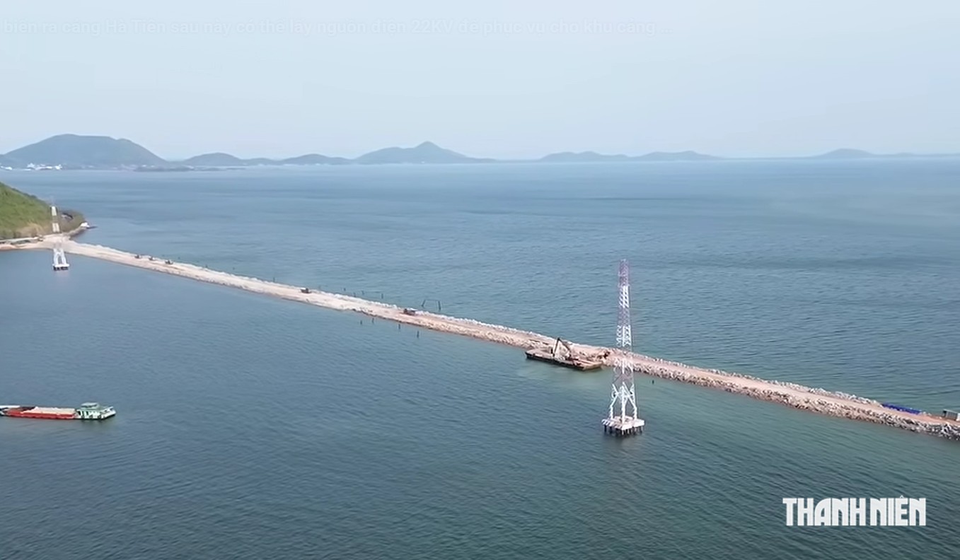 Ngày đêm bám trụ công trường đường dẫn ra cảng tổng hợp Hà Tiên - Ảnh 2.