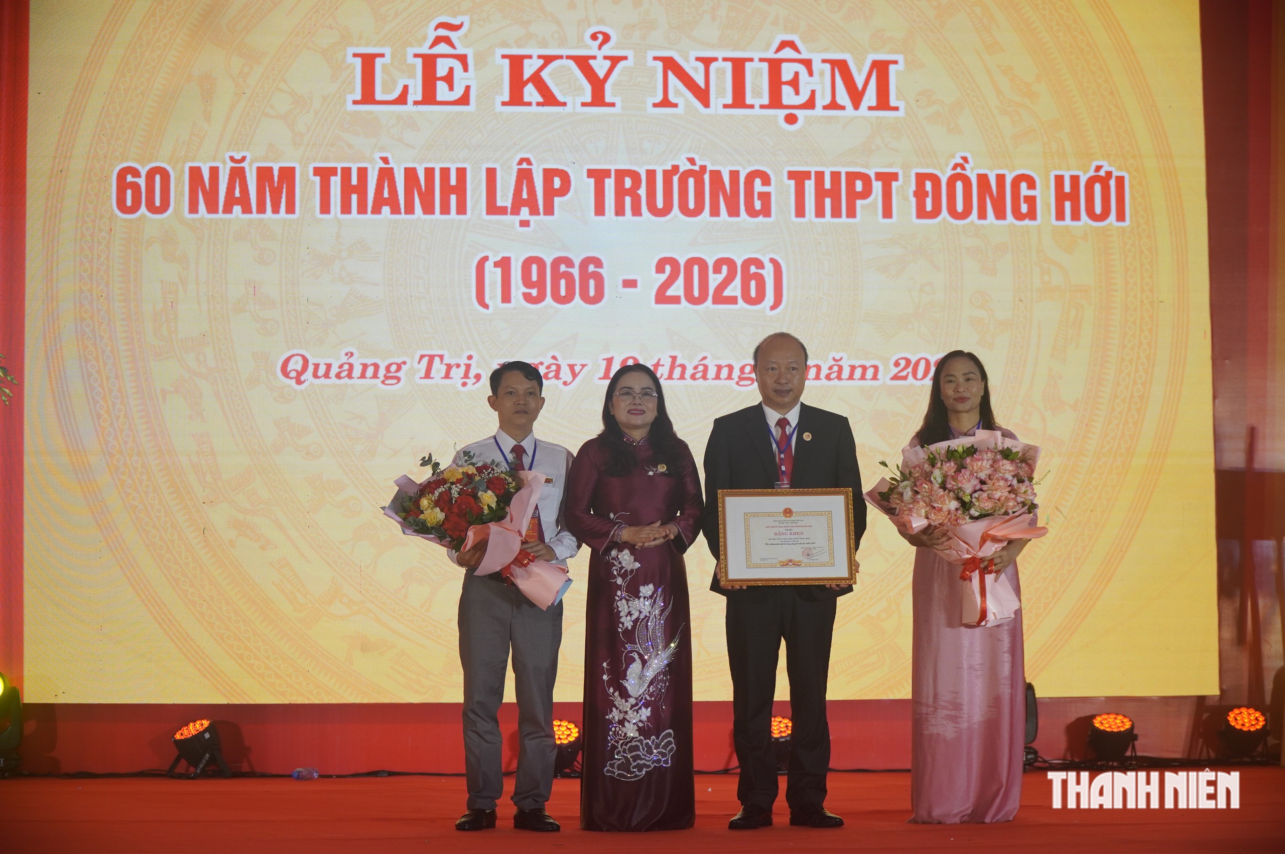 Trường THPT Đồng Hới 60 năm vượt bom đạn, dựng xây truyền thống- Ảnh 2.