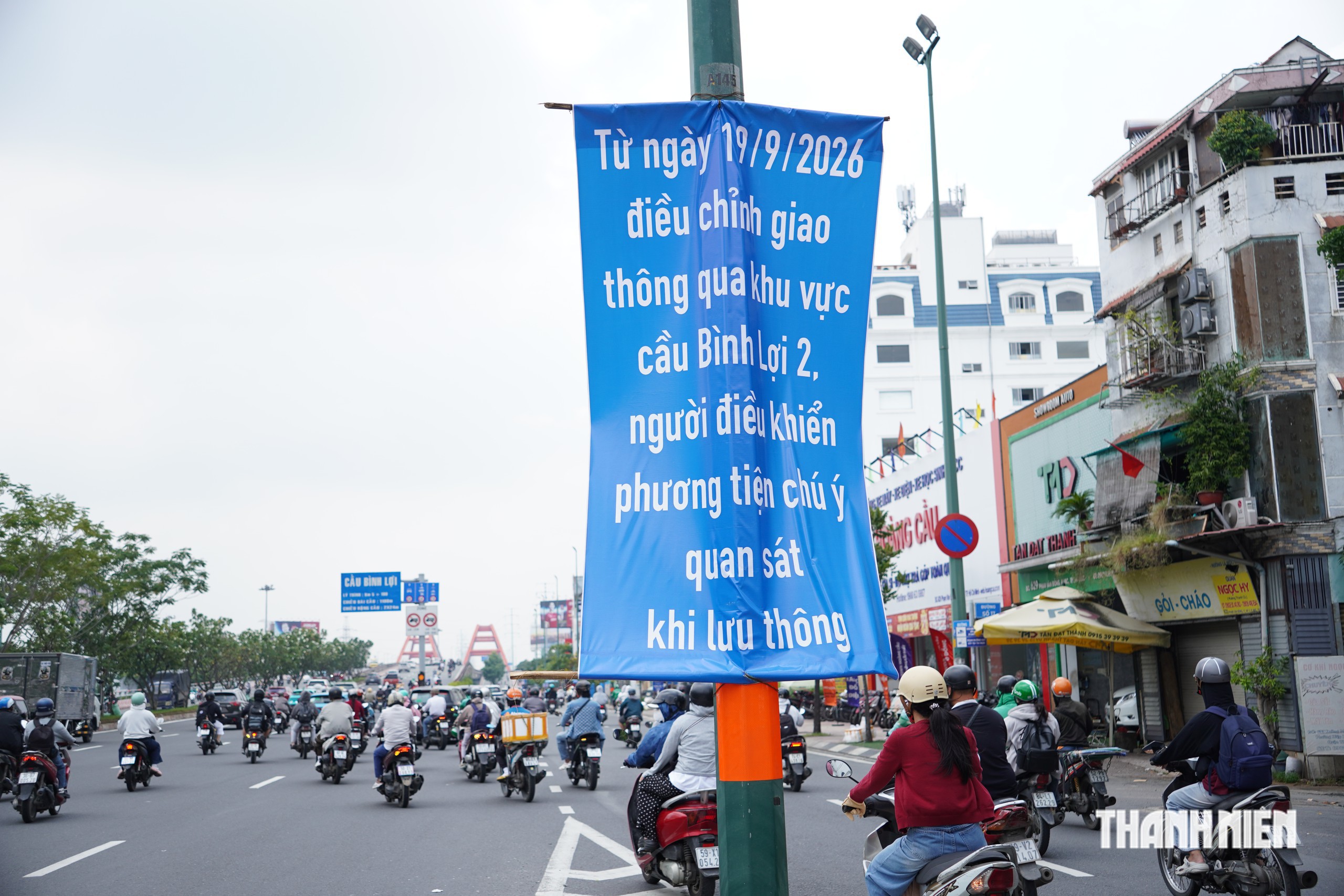Cầu Bình Lợi 2 phân làn theo giờ, thay đổi cách đi trên cây cầu - Ảnh 3.
