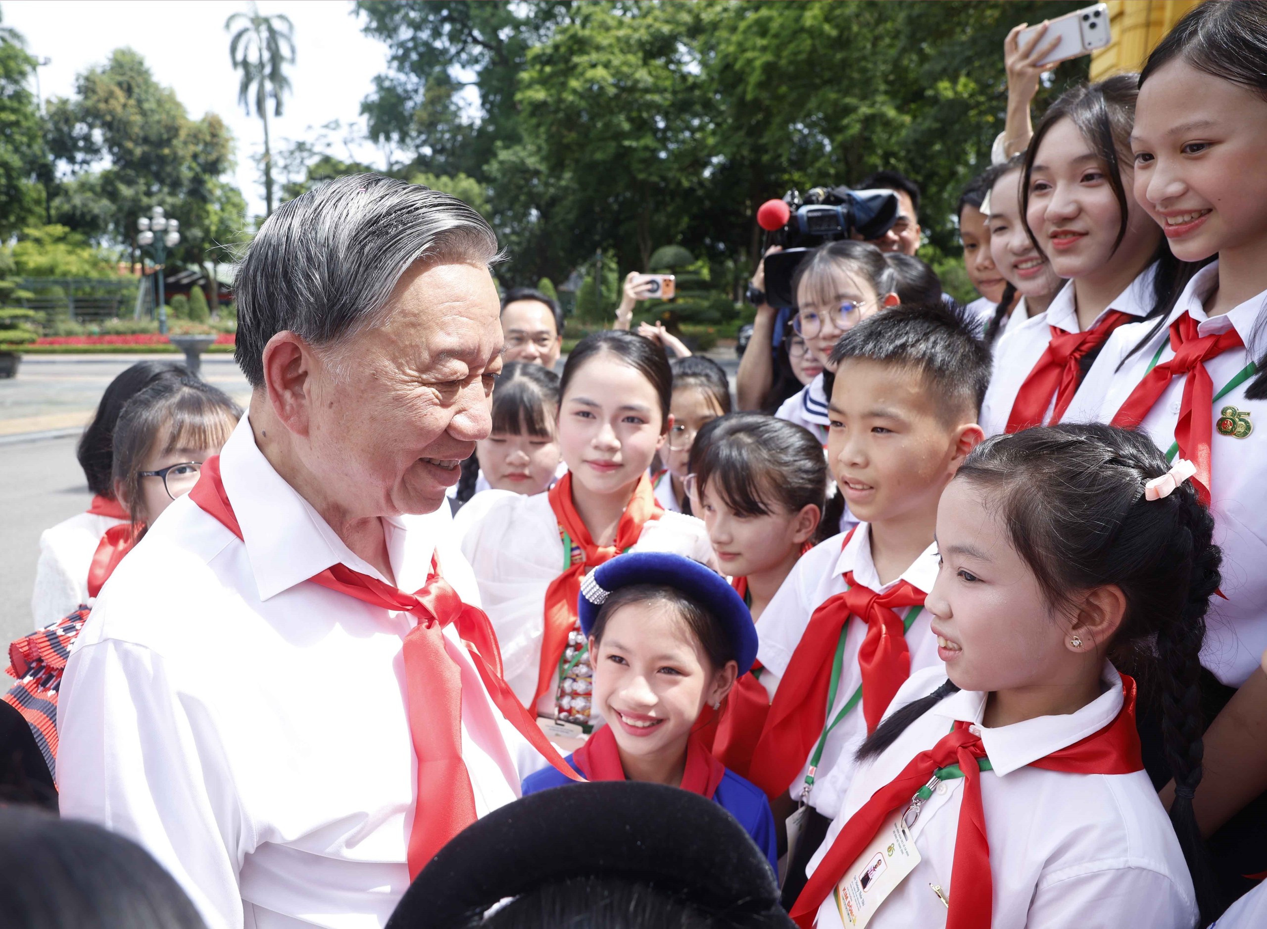 Tổng Bí thư, Chủ tịch nước Tô Lâm gửi thư chúc mừng thiếu nhi nhân dịp tết Trung thu- Ảnh 1.