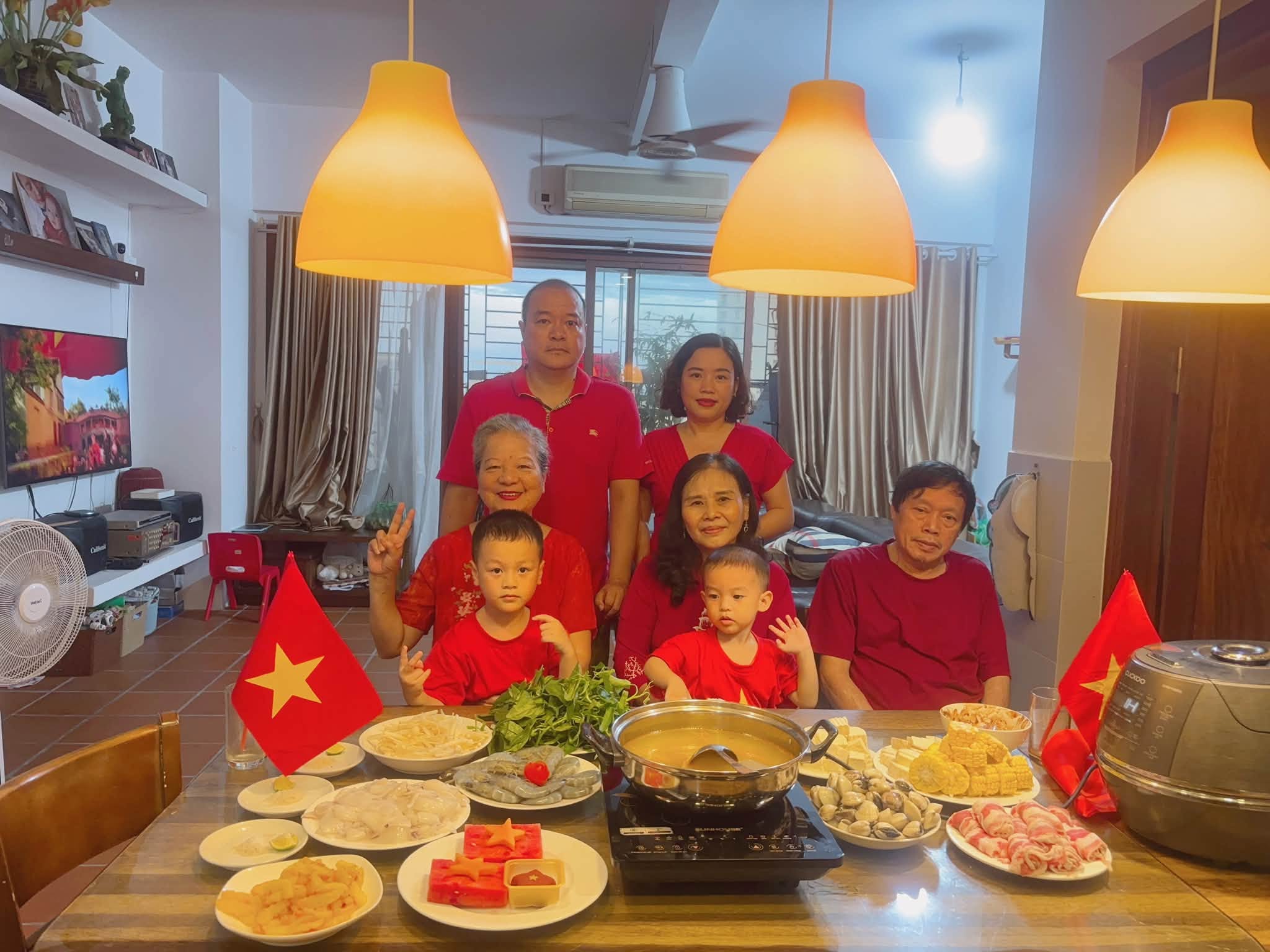 Dân mạng khoe loạt món ăn tạo hình cờ đỏ sao vàng mừng lễ Quốc khánh 2.9 - Ảnh 3.