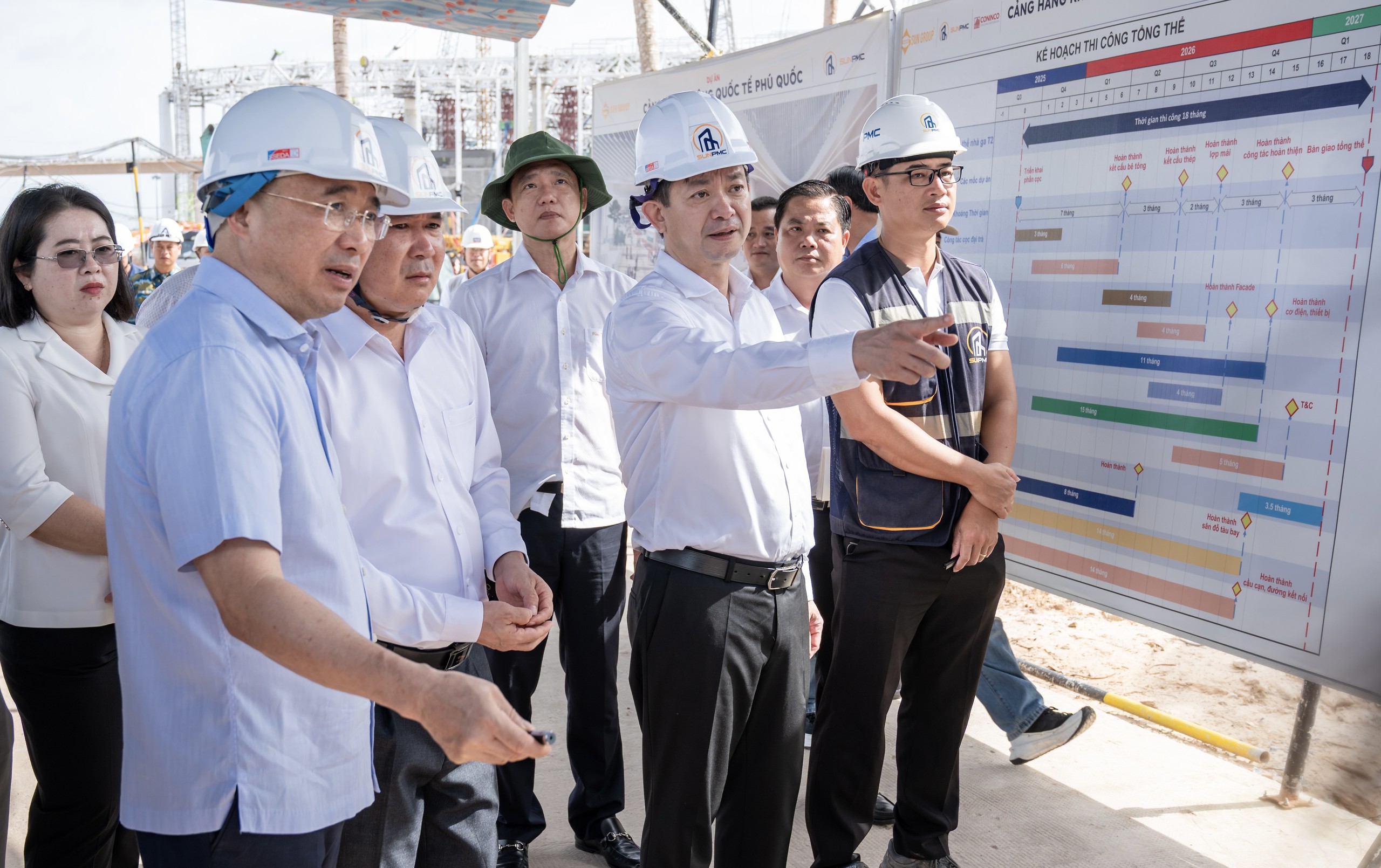 L&atilde;nh đạo tỉnh An Giang thị s&aacute;t loạt dự &aacute;n APEC 2027 - Ảnh 1.