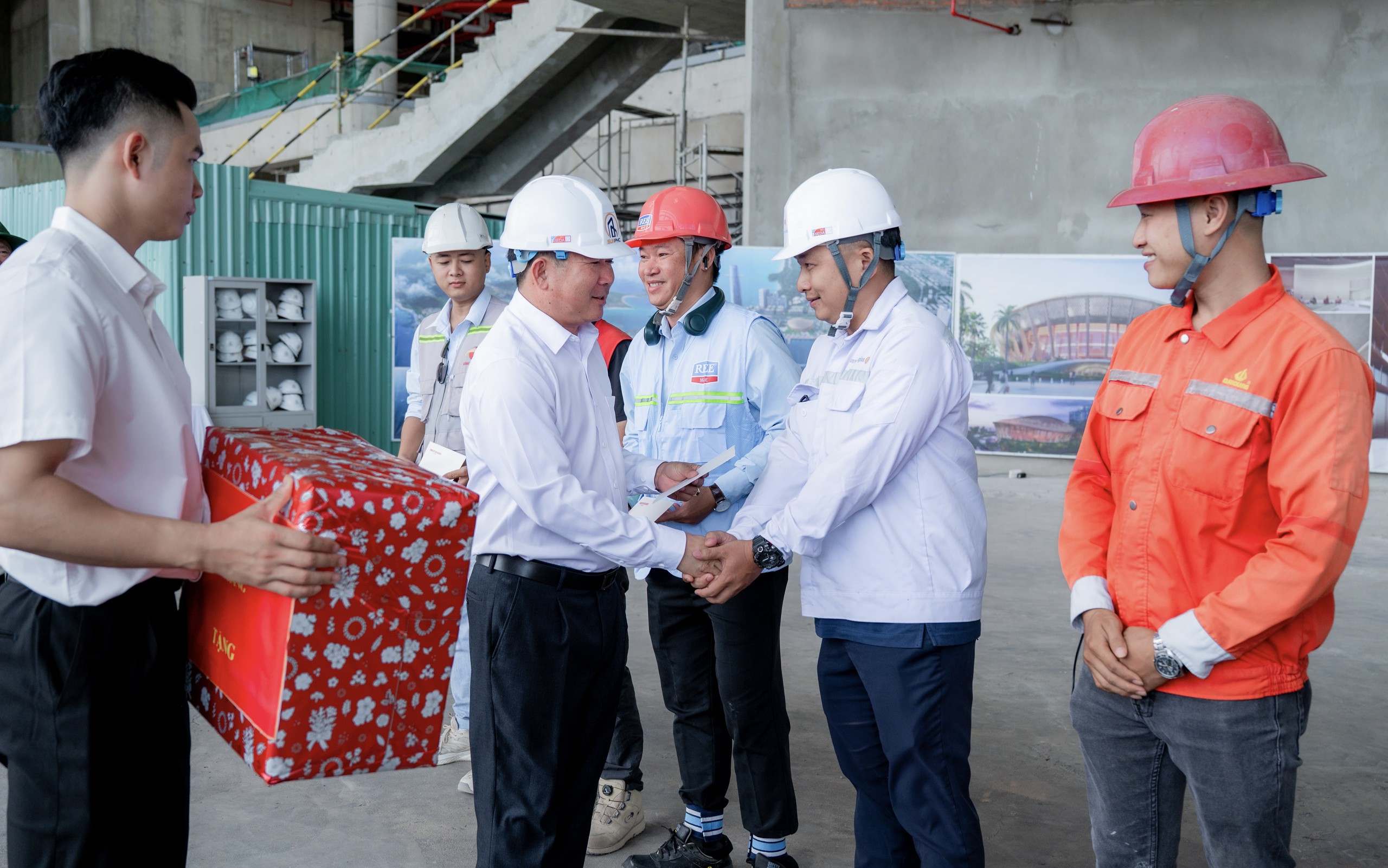L&atilde;nh đạo tỉnh An Giang thị s&aacute;t loạt dự &aacute;n APEC 2027 - Ảnh 6.