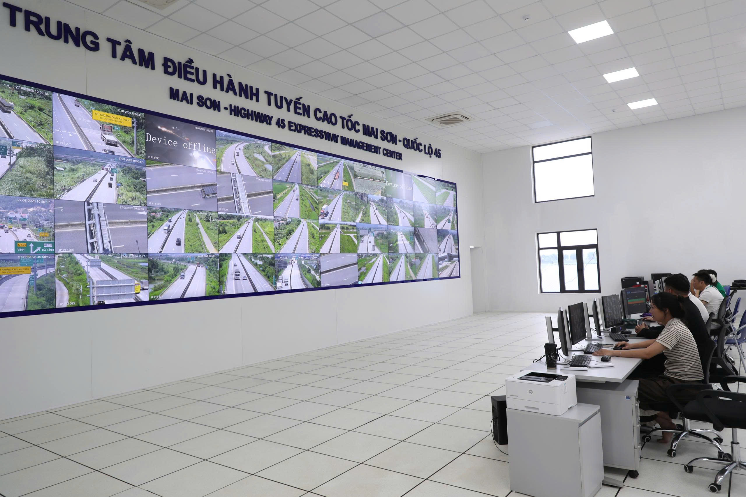 Công khai 2 điểm xử phạt lỗi khoảng cách trên cao tốc Pháp Vân - Cầu Giẽ- Ảnh 1.