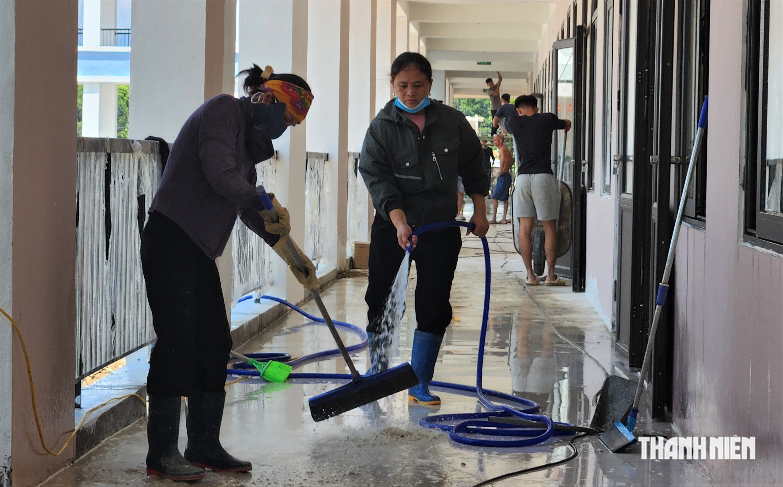 Thi công xuyên lễ, 'chạy đua' đưa trường nội trú vùng biên về đích- Ảnh 3.