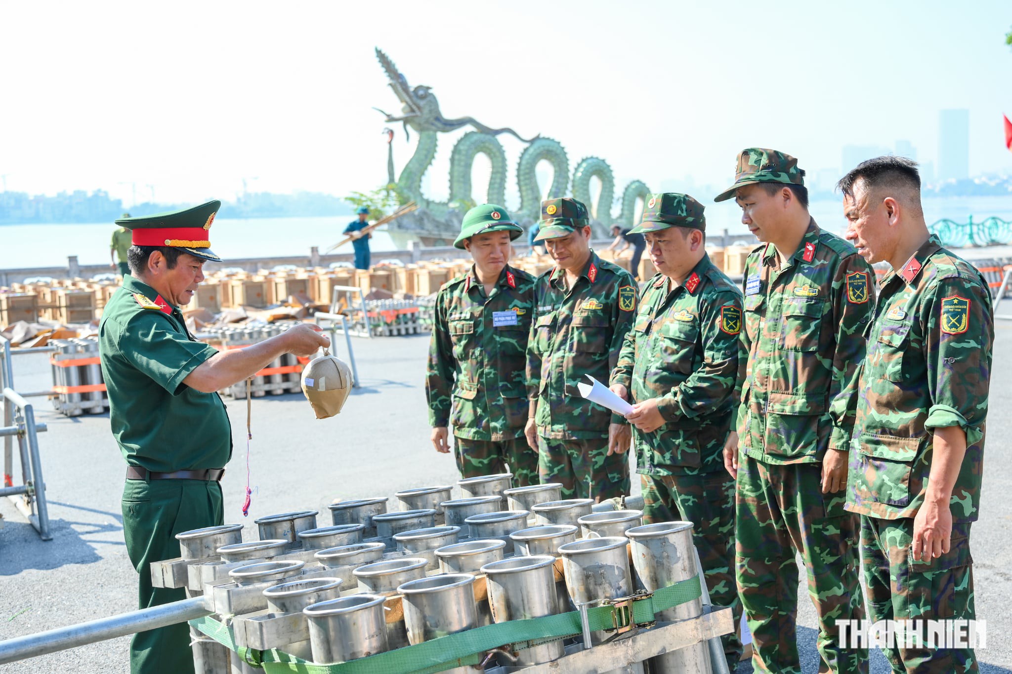 Cận cảnh gi&agrave;n ph&aacute;o  - Ảnh 2.