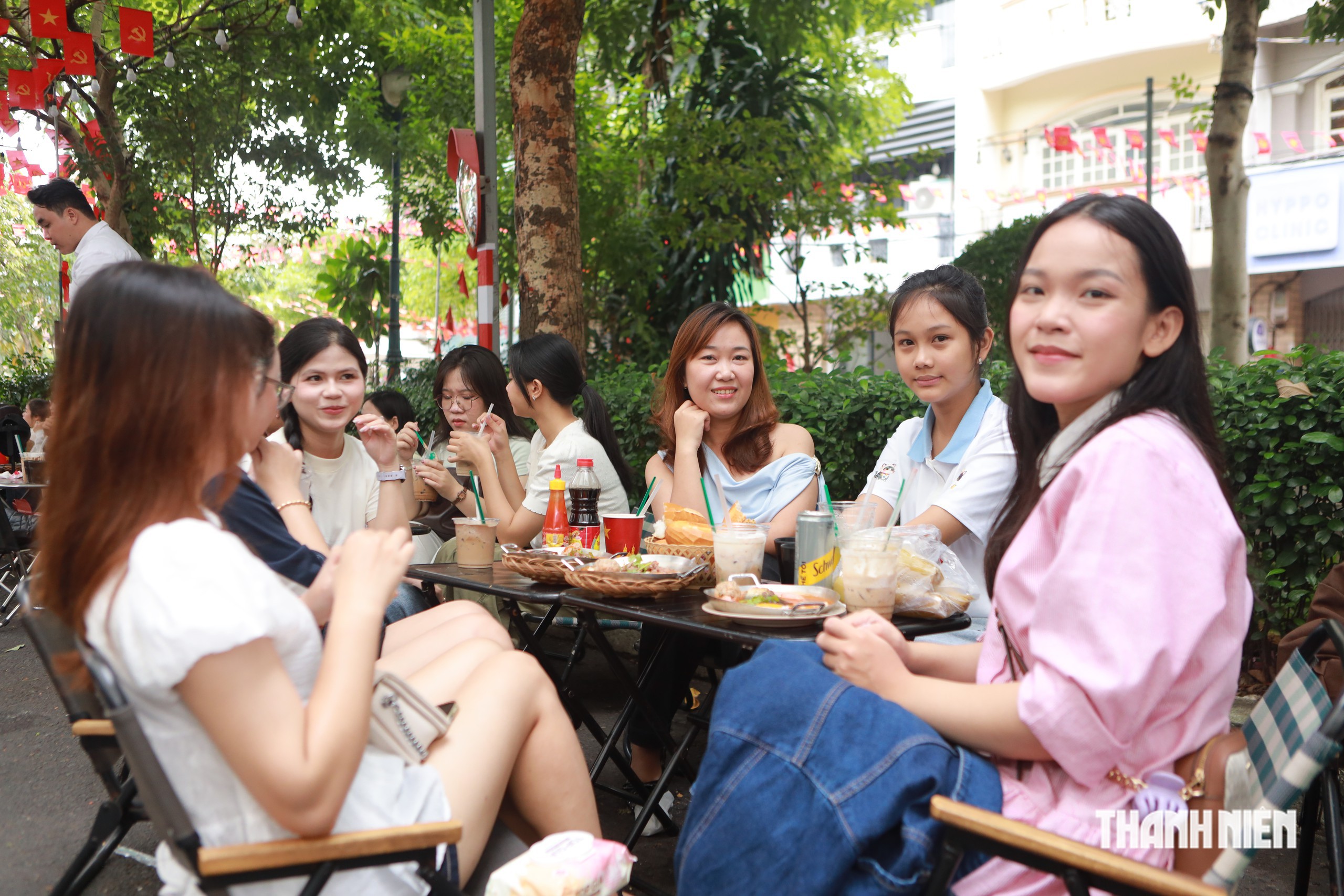 Ngày cuối kỳ nghỉ lễ Quốc khánh 2.9: Dinh Độc Lập, Thảo Cầm Viên kín người - Ảnh 13.