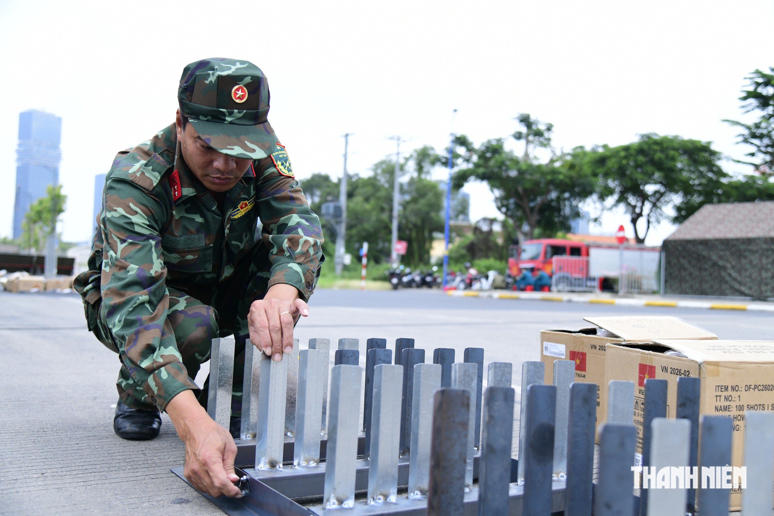 Pháo hoa Quốc khánh ở sông Sài Gòn tạo hình cây tre, vận hành tự động 100% - Ảnh 6.
