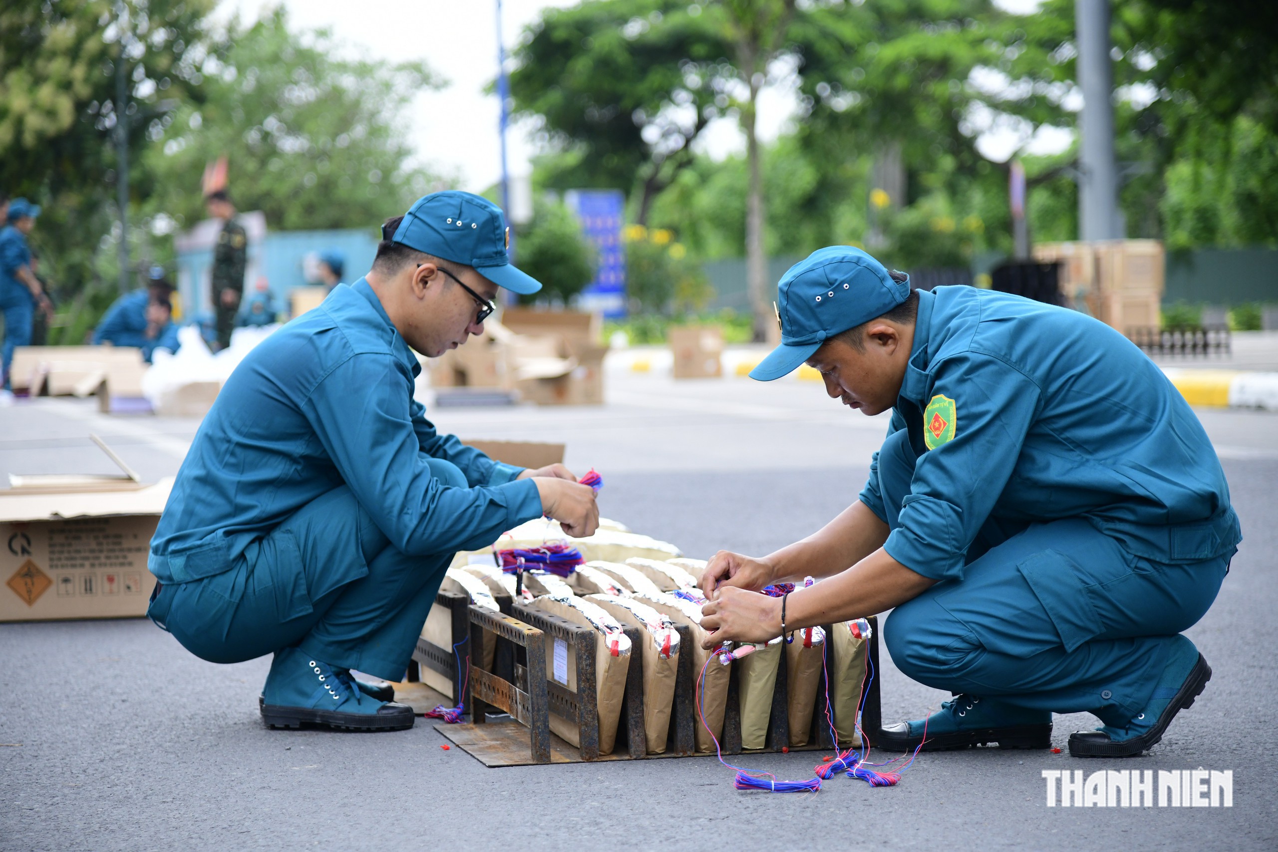 Pháo hoa Quốc khánh ở sông Sài Gòn tạo hình cây tre, vận hành tự động 100% - Ảnh 4.