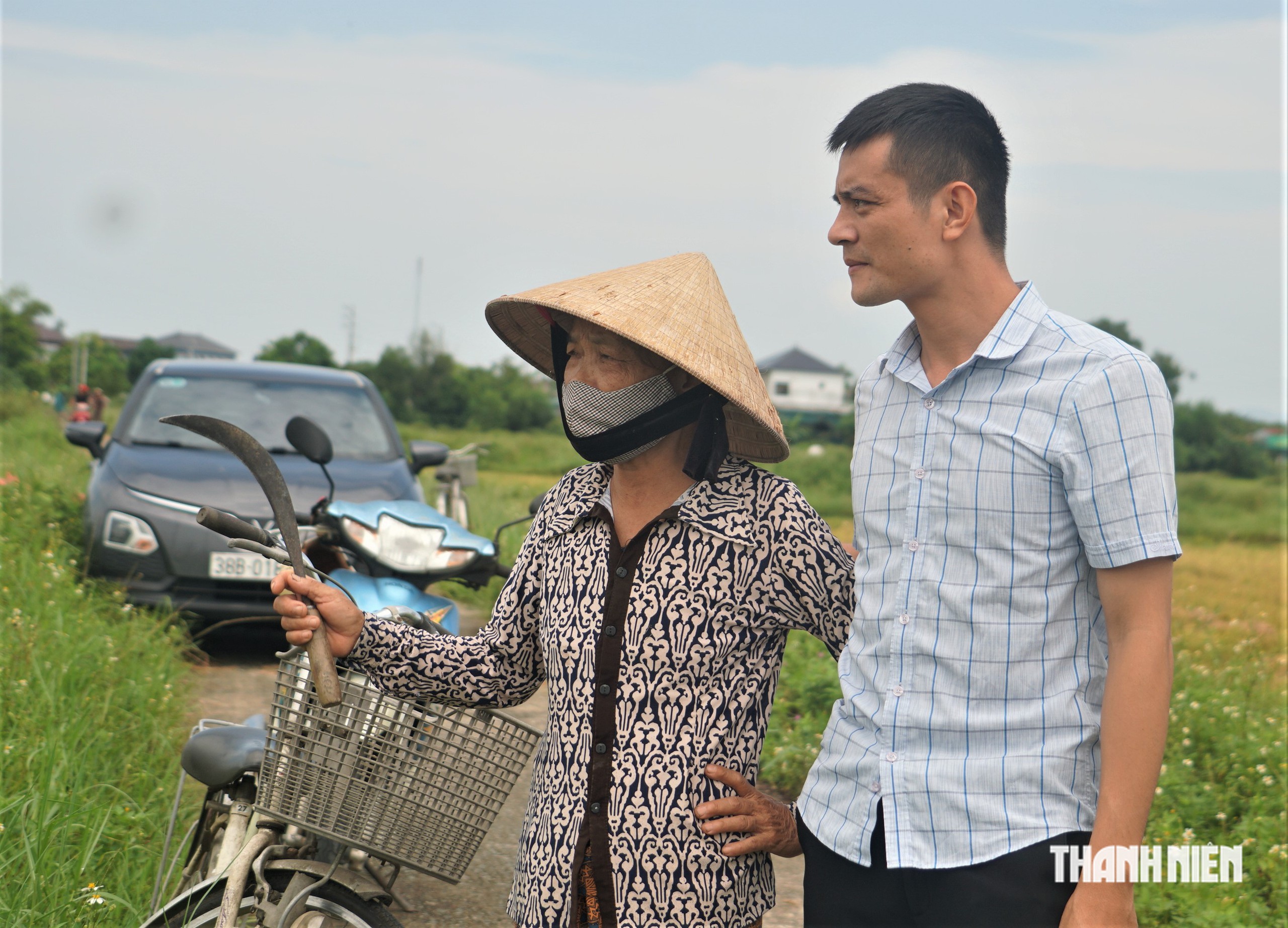 Trưởng thôn biết quay phim, dựng clip và kiêm tổng đài chăm sóc bà con- Ảnh 2.