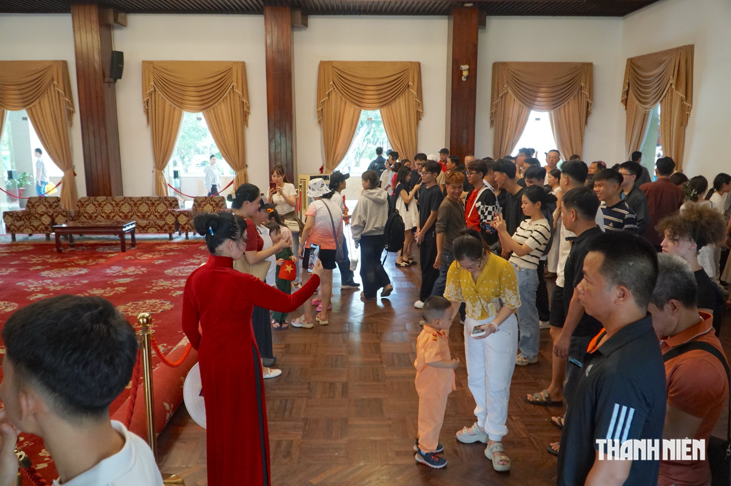 Ngày cuối nghỉ lễ Quốc khánh 2.9: Dinh Độc Lập, Thảo Cầm Viên đông nghẹt người - Ảnh 7.