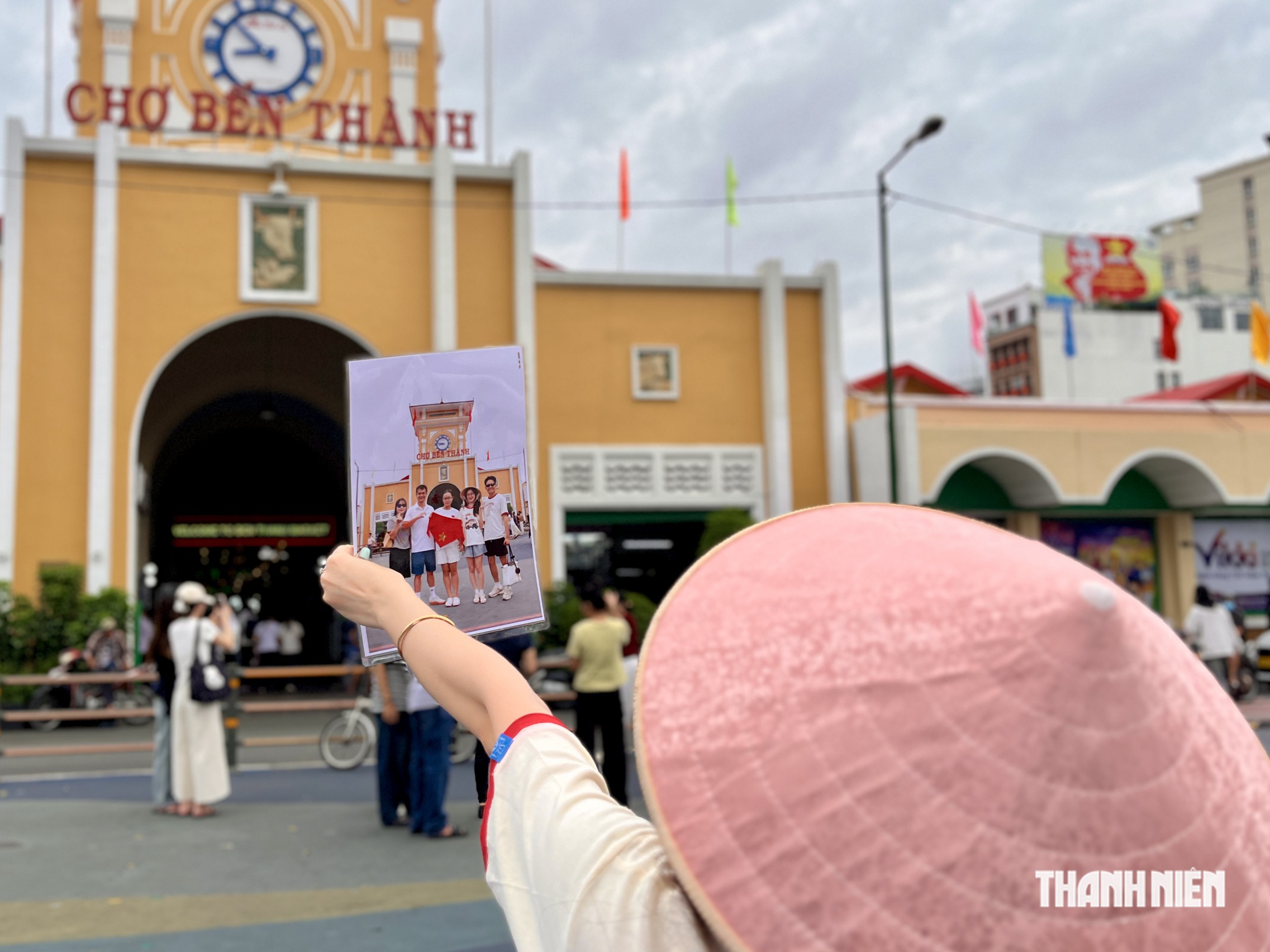 Người trẻ diện đồ, kéo nhau check-in Chợ Bến Thành, Dinh Độc Lập lễ 2.9 - Ảnh 5.