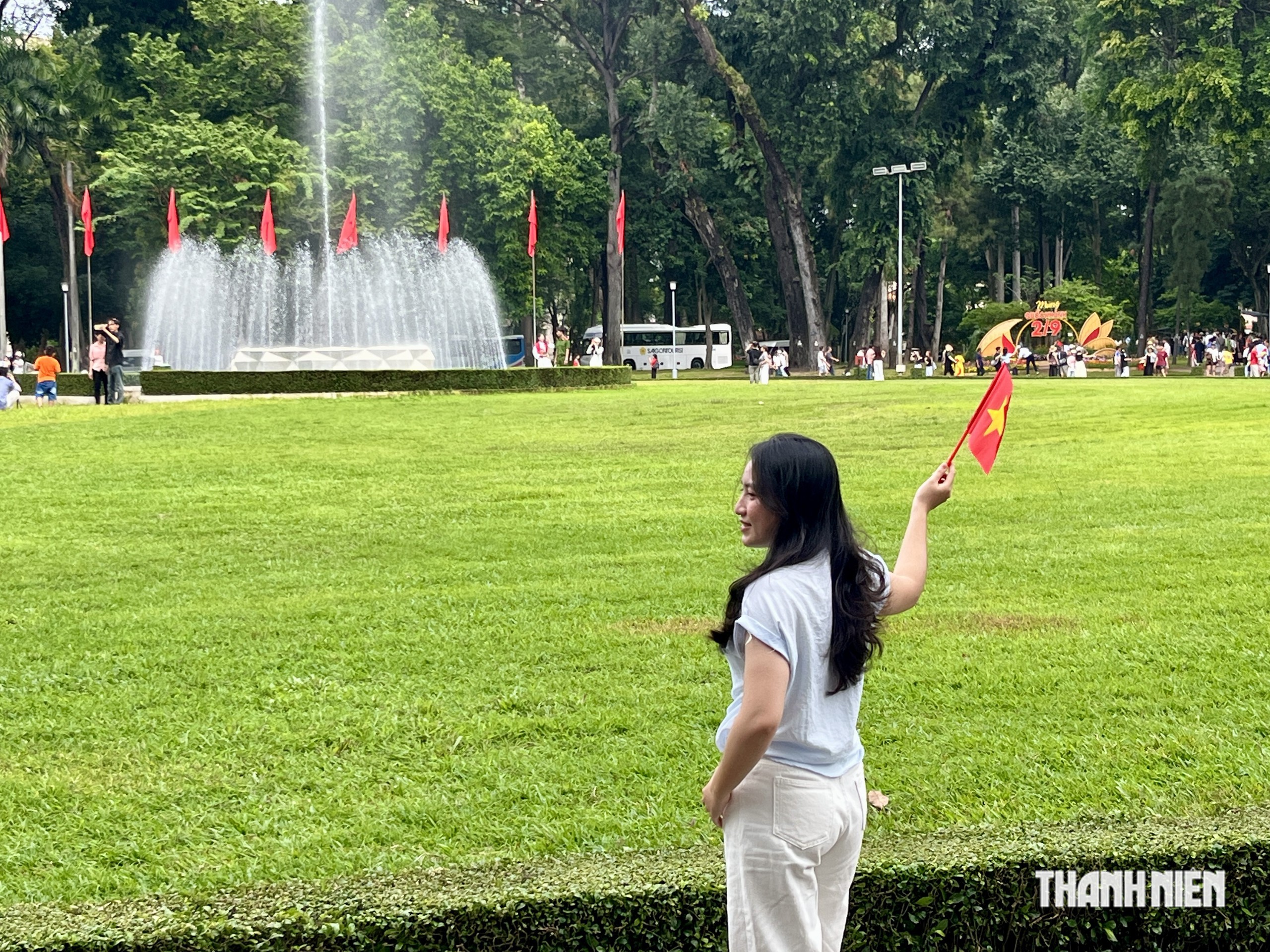Người trẻ diện đồ, kéo nhau check-in Chợ Bến Thành, Dinh Độc Lập lễ 2.9 - Ảnh 20.