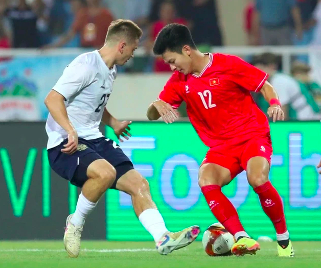 Đội tuyển Việt Nam mài sắc hai tuyệt chiêu trước khi tái ngộ Thái Lan: FIFA ASEAN Cup quá hay
- Ảnh 1.