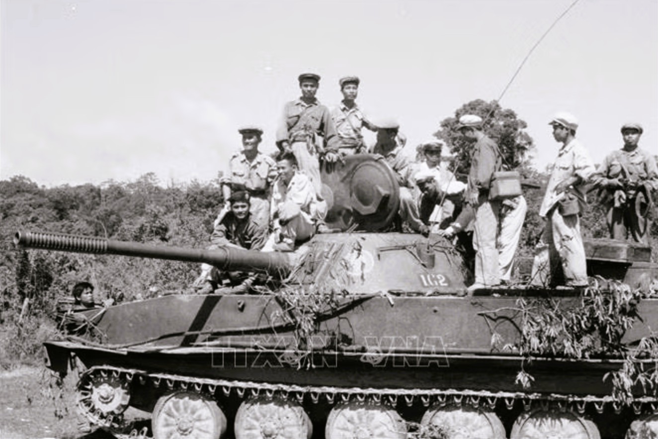 Xe tăng PT-76: Giúp nước bạn Lào có đơn vị xe tăng đầu tiên- Ảnh 1.
