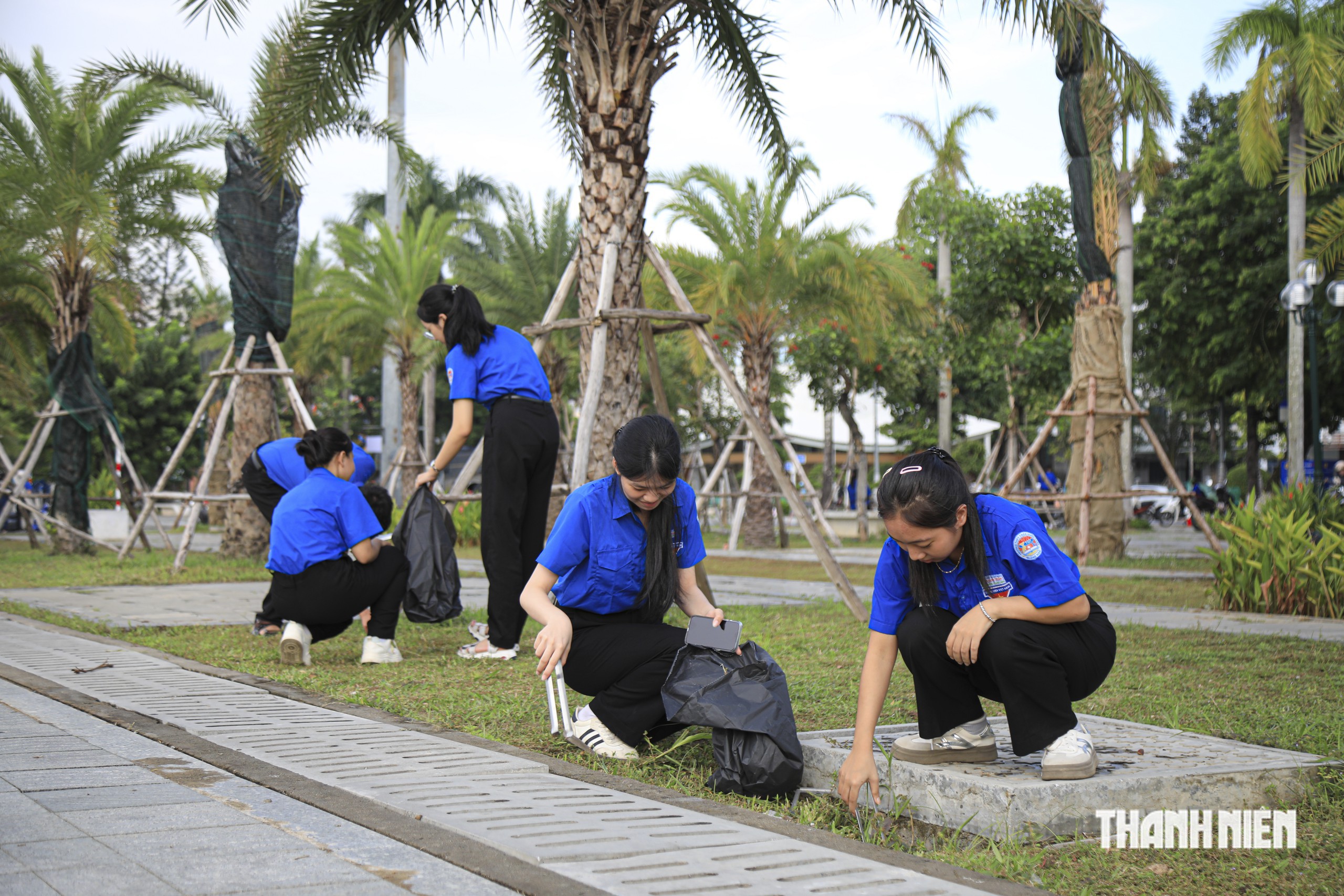 Phong trào chung tay bảo vệ môi trường Quảng Ngãi ‘không dừng ở một ngày ra quân’- Ảnh 2.