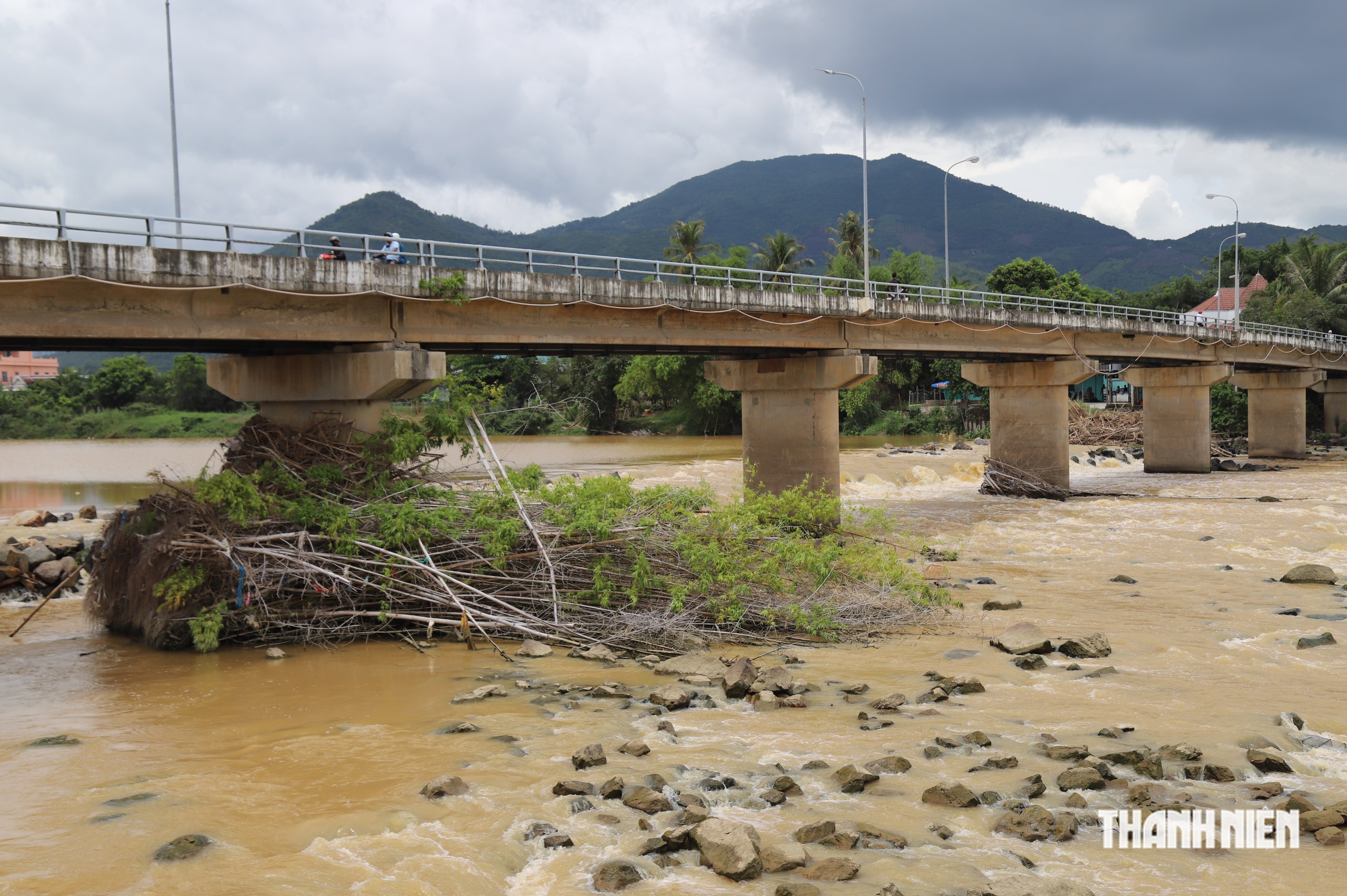 Đập ngăn mặn tạm trên sông Cái Nha Trang liệu tháo dỡ kịp mùa mưa lũ?- Ảnh 5.
