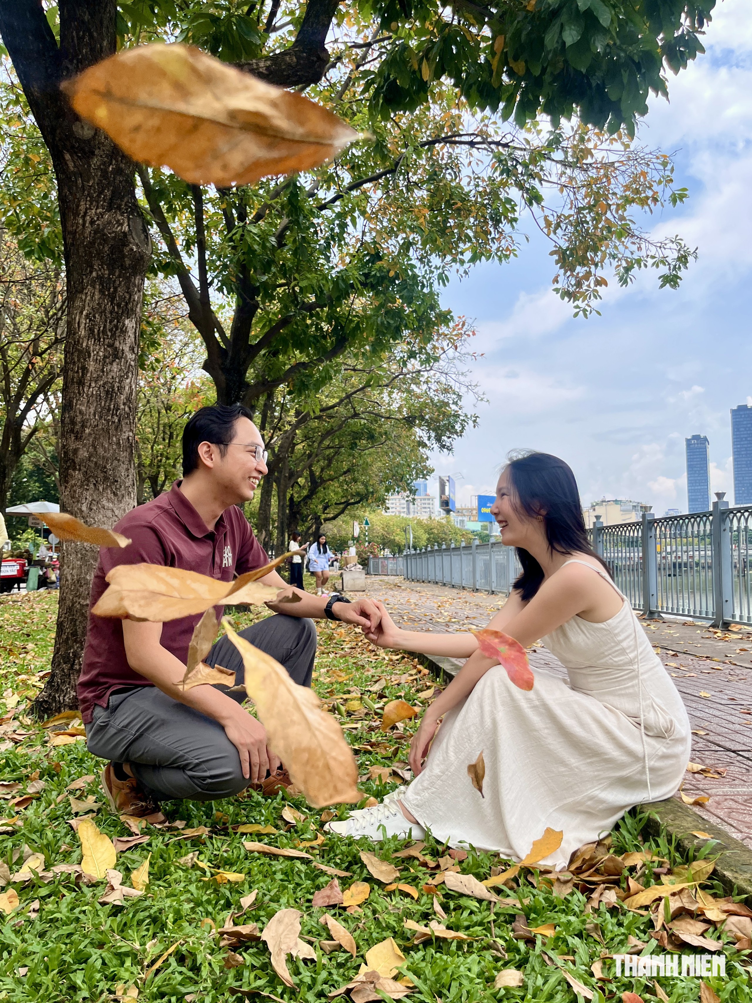 TP.HCM c&oacute; một &lsquo;con đường m&ugrave;a thu&rsquo; đẹp như phim H&agrave;n, giới trẻ m&ecirc; mẩn- Ảnh 10.