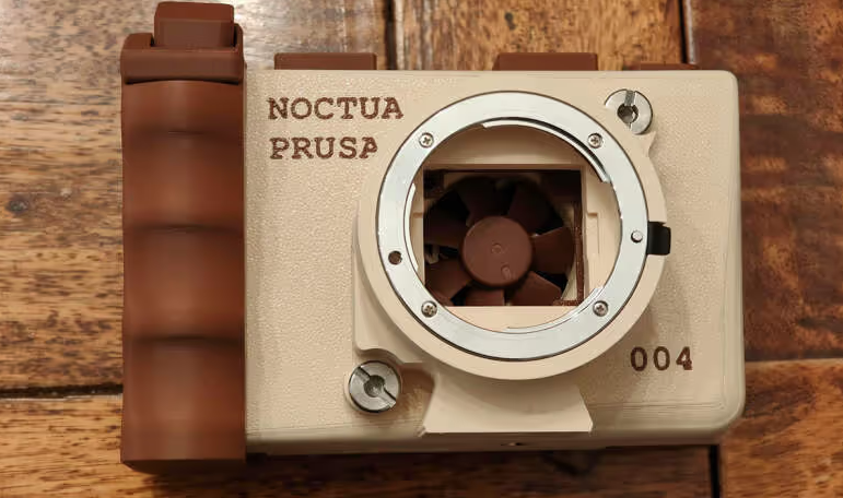 Xuất hiện camera "độc lạ" dùng quạt PC để tản nhiệt - Ảnh 1.
