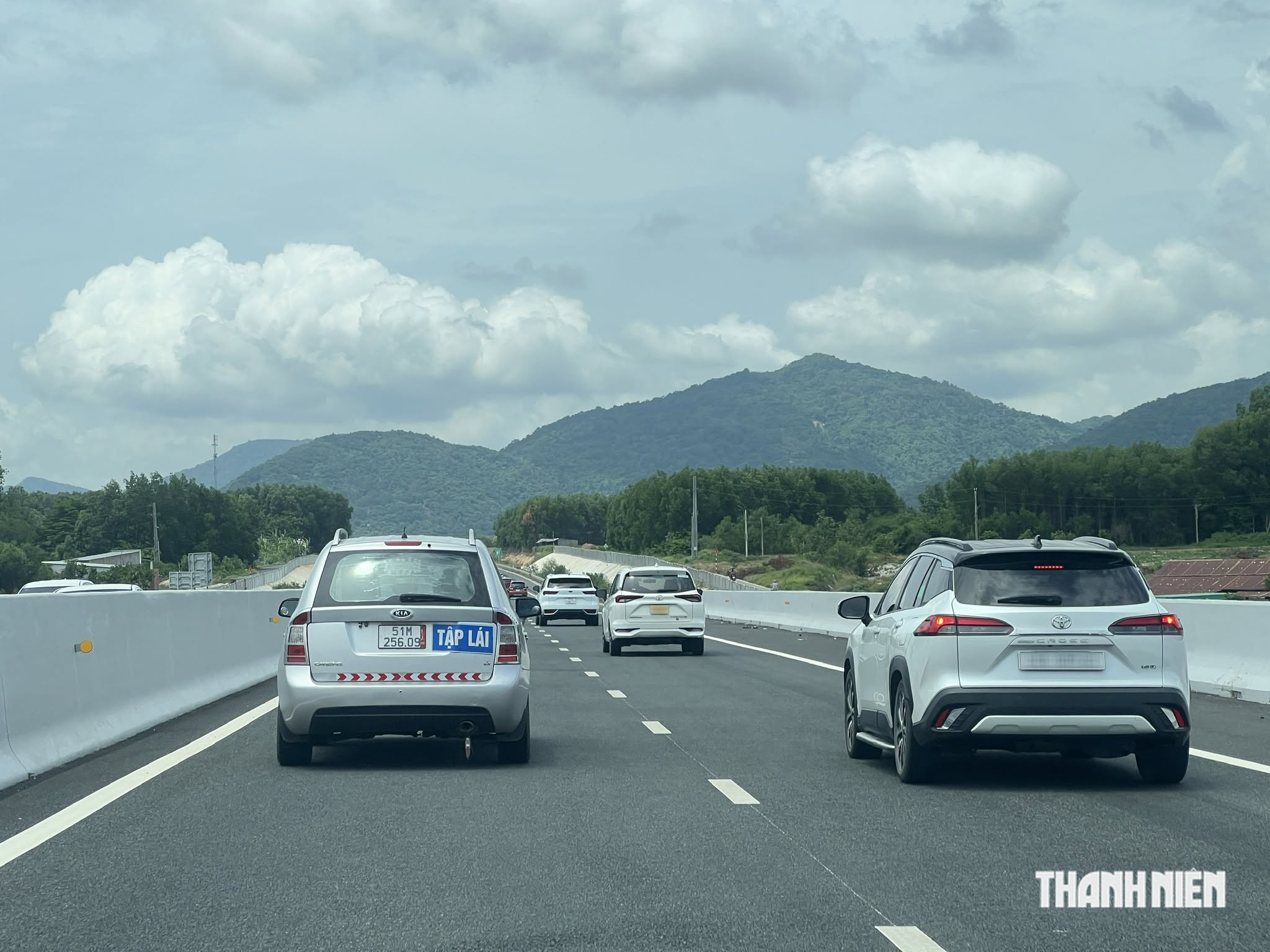 Đào tạo lái xe phải bổ sung về khoảng cách an toàn- Ảnh 1.