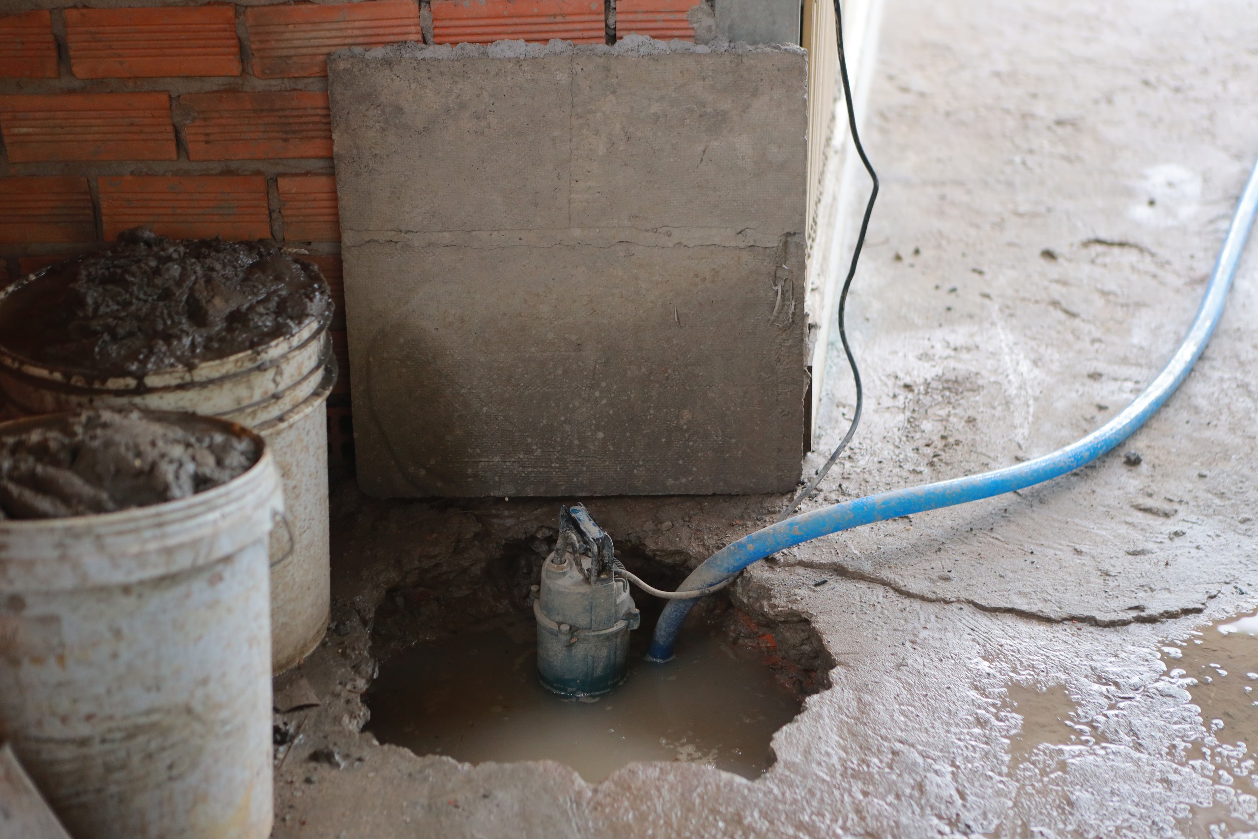 Nâng nền quốc lộ 13: Có hộ bỏ 70 triệu sửa nhà, từ nền đến trần chỉ còn 1,9 m- Ảnh 7.