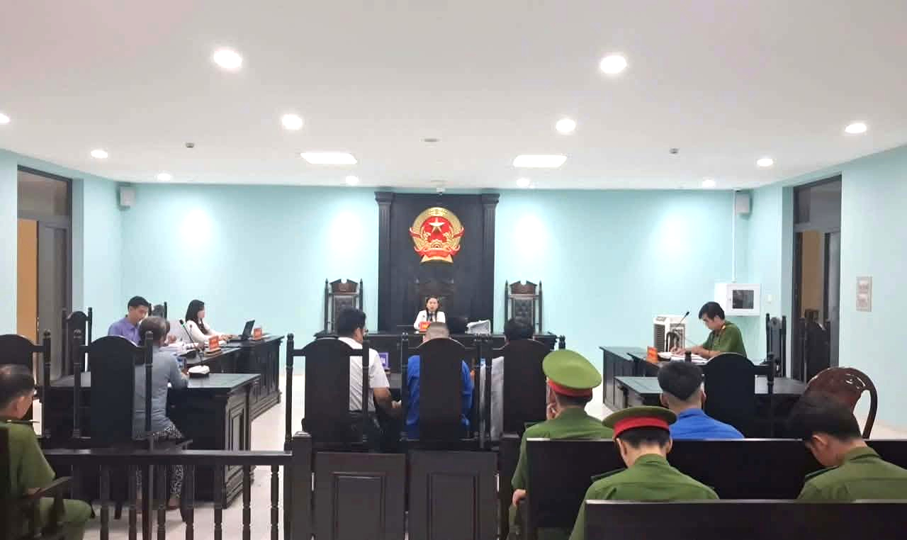 Vụ thiếu niên tử vong ở quán cà phê: 8 bị can vào trường giáo dưỡng   - Ảnh 1.