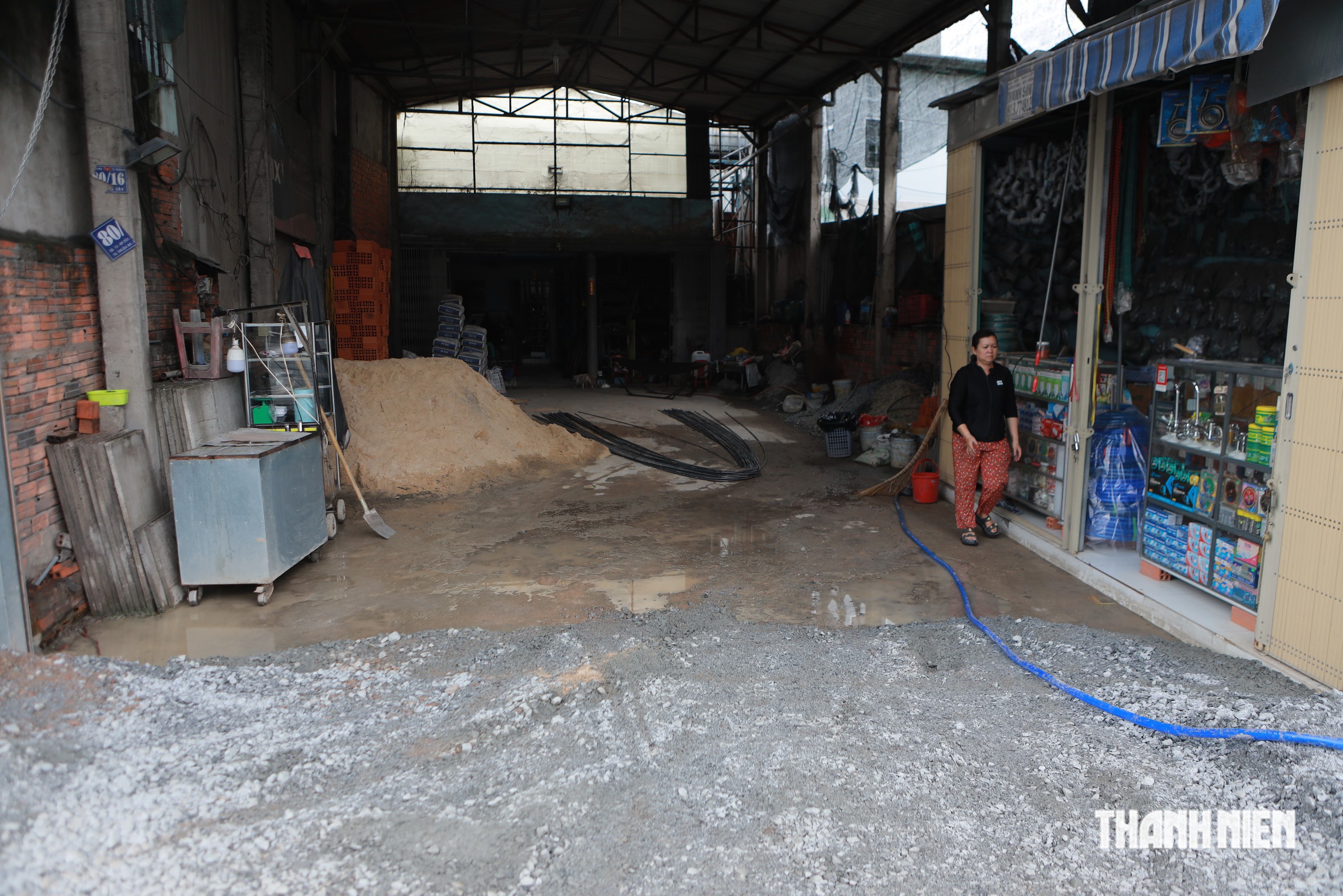 Nâng nền quốc lộ 13: Có hộ bỏ 70 triệu sửa nhà, từ nền đến trần chỉ còn 1,9 m- Ảnh 5.