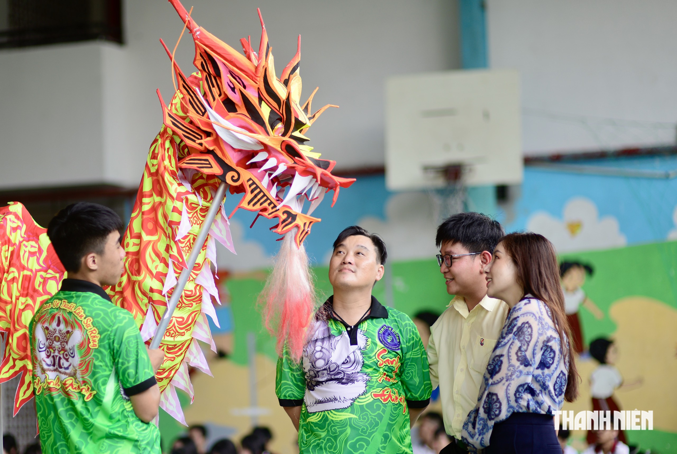 Đội lân sư rồng của học sinh ở TP.HCM: Trung thu này sẽ làm điều ý nghĩa - Ảnh 11.