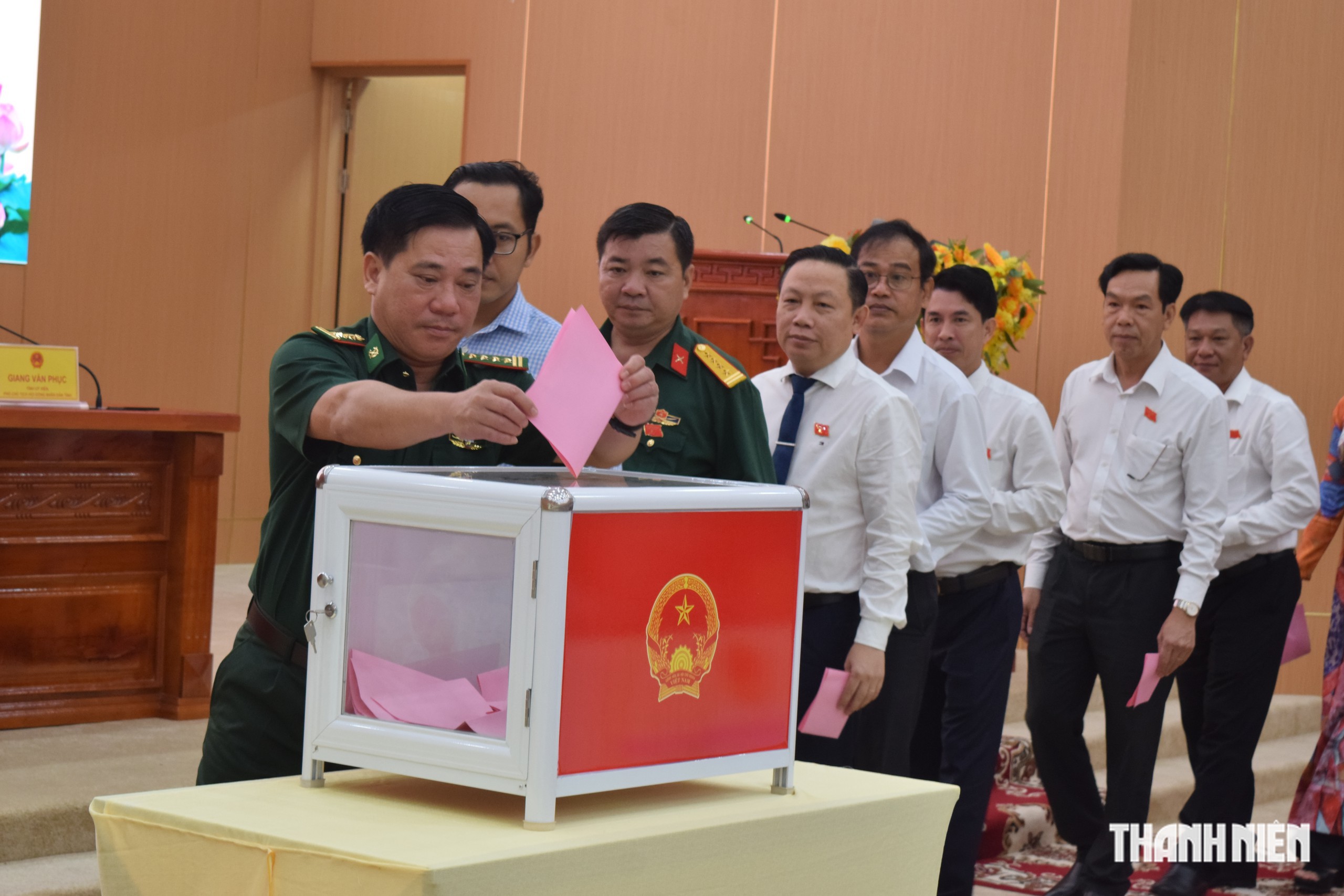 Bà Trần Thị Thanh Hương giữ chức Chủ tịch Hội đồng nhân dân tỉnh An Giang - Ảnh 2.
