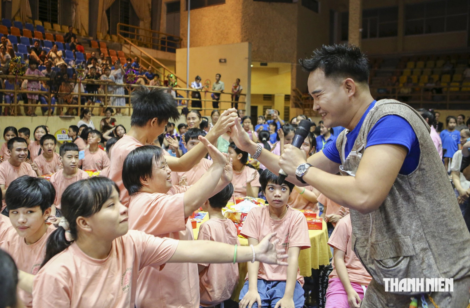 Tết Trung thu cho những bạn nhỏ đặc biệt: Các em đều xứng đáng được yêu thương- Ảnh 6.