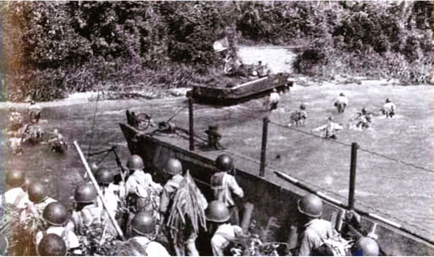 Xe tăng PT-76: Bộ đội Việt Nam lập kỳ tích cho xe tăng bơi- Ảnh 5.