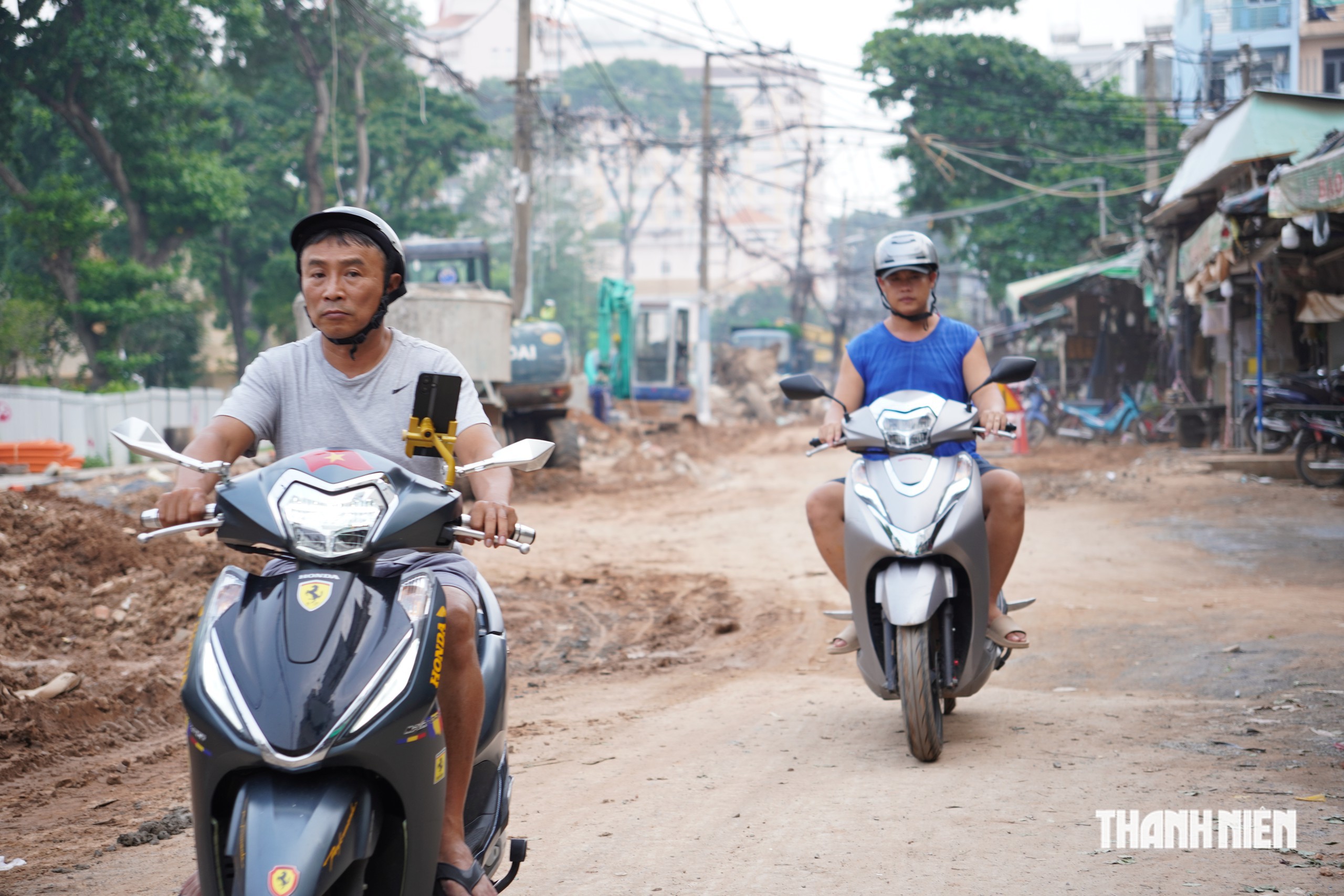 Tiểu thương kể cảnh chuyển từng chuyến hàng vì đường quá nhỏ, nay đường vào chợ - Ảnh 3.