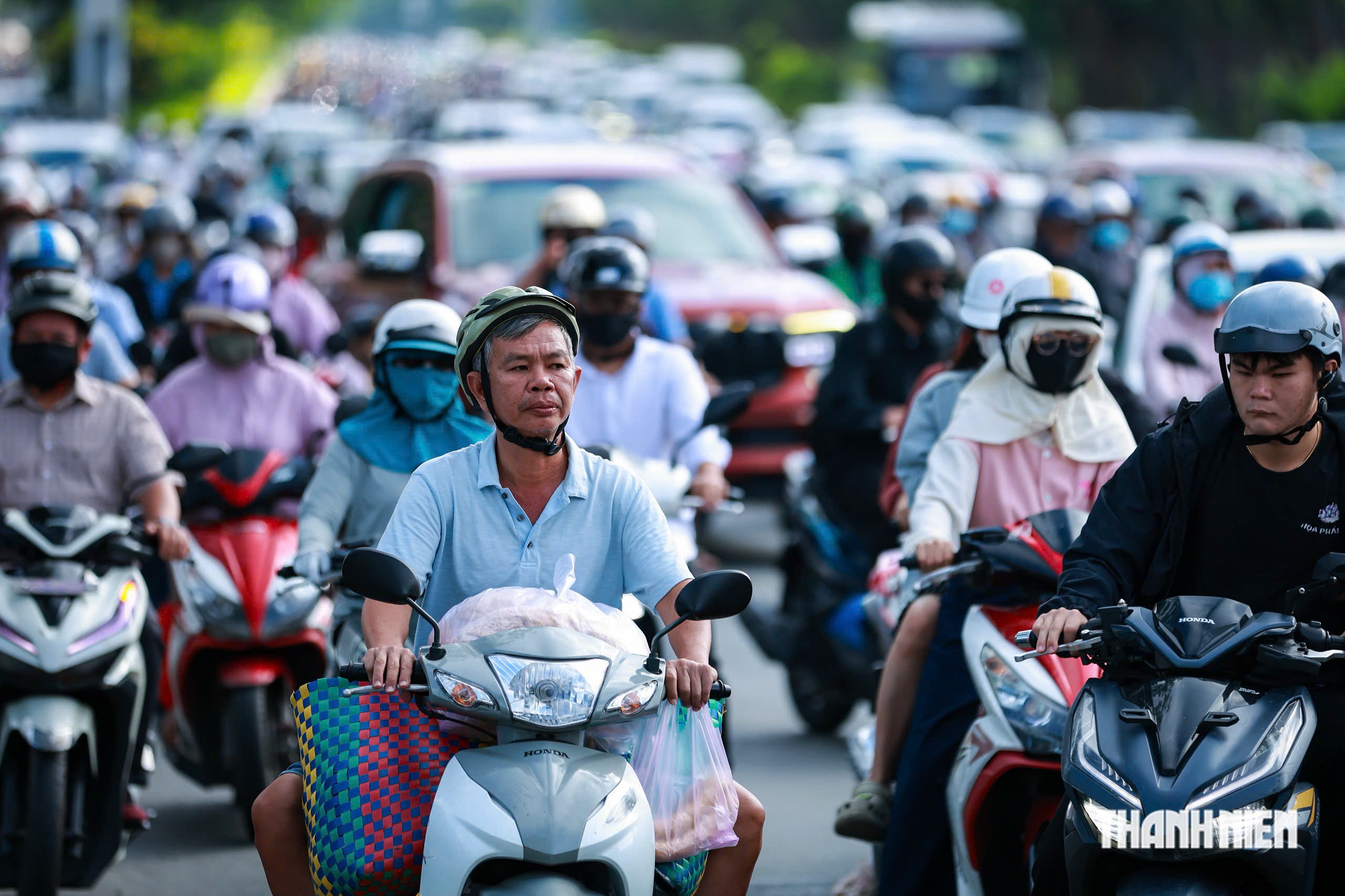 Đ&uacute;ng 4 th&aacute;ng bỏ chạy v&ograve;ng xuyến, v&ograve;ng xoay Điện Bi&ecirc;n Phủ giờ ra sao? - Ảnh 10.
